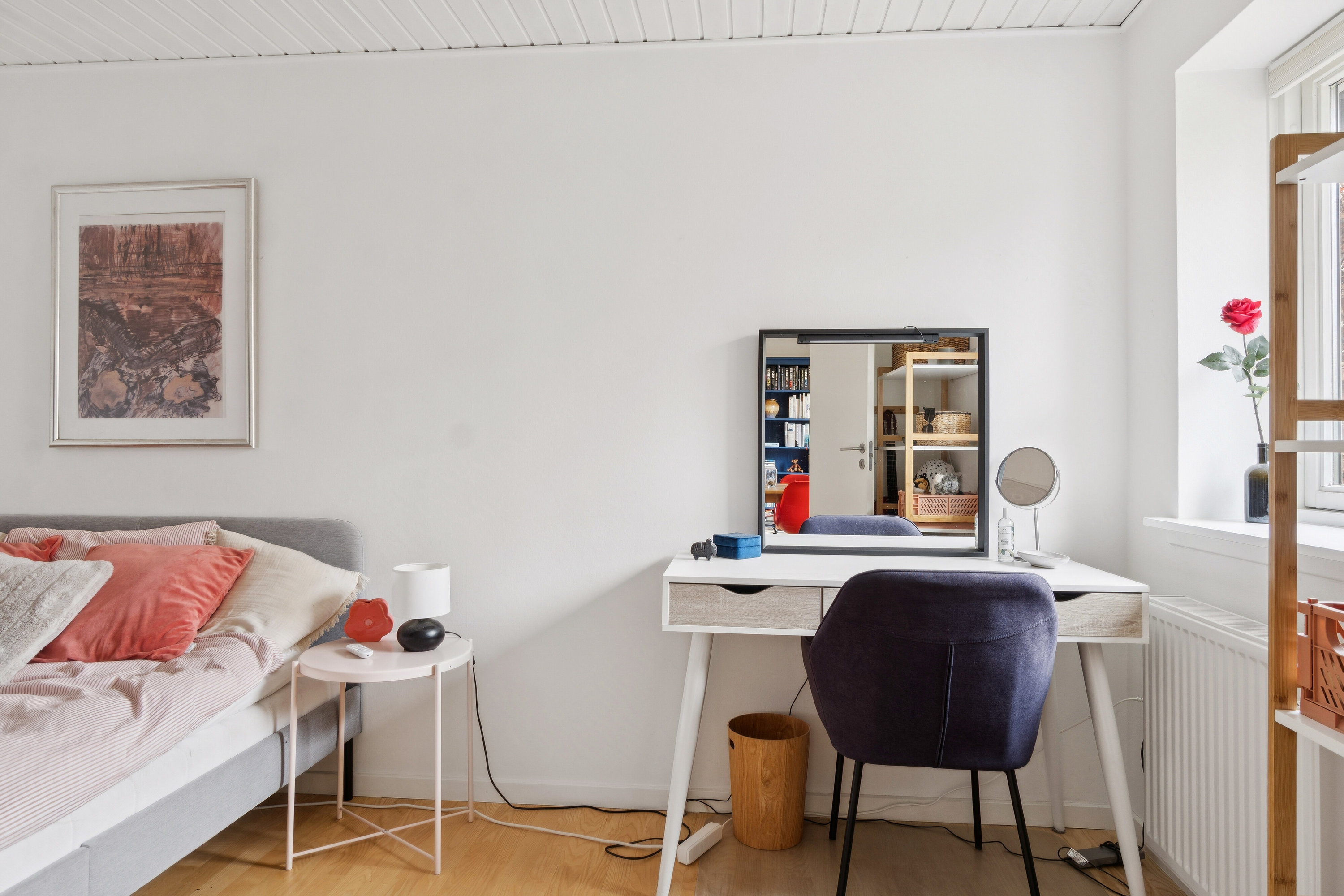 Fremhævet soveværelse billede i fuldskærmstilstand. Billede af Åvej 18A, Himmelev, 4000 Roskilde