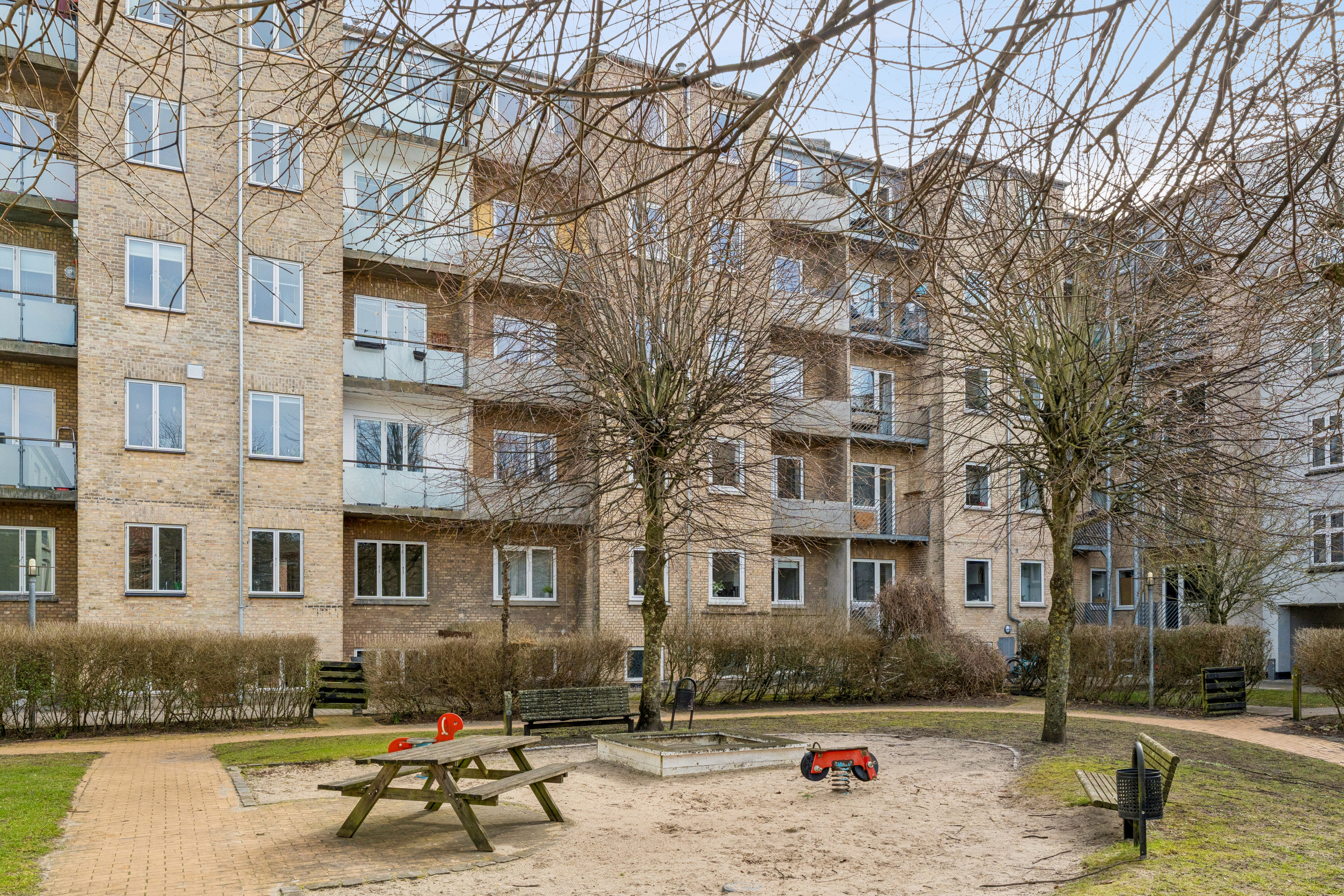 Fremhævet andet billede i fuldskærmstilstand. Billede af Dybbølgade 5, st.. tv., 9000 Aalborg