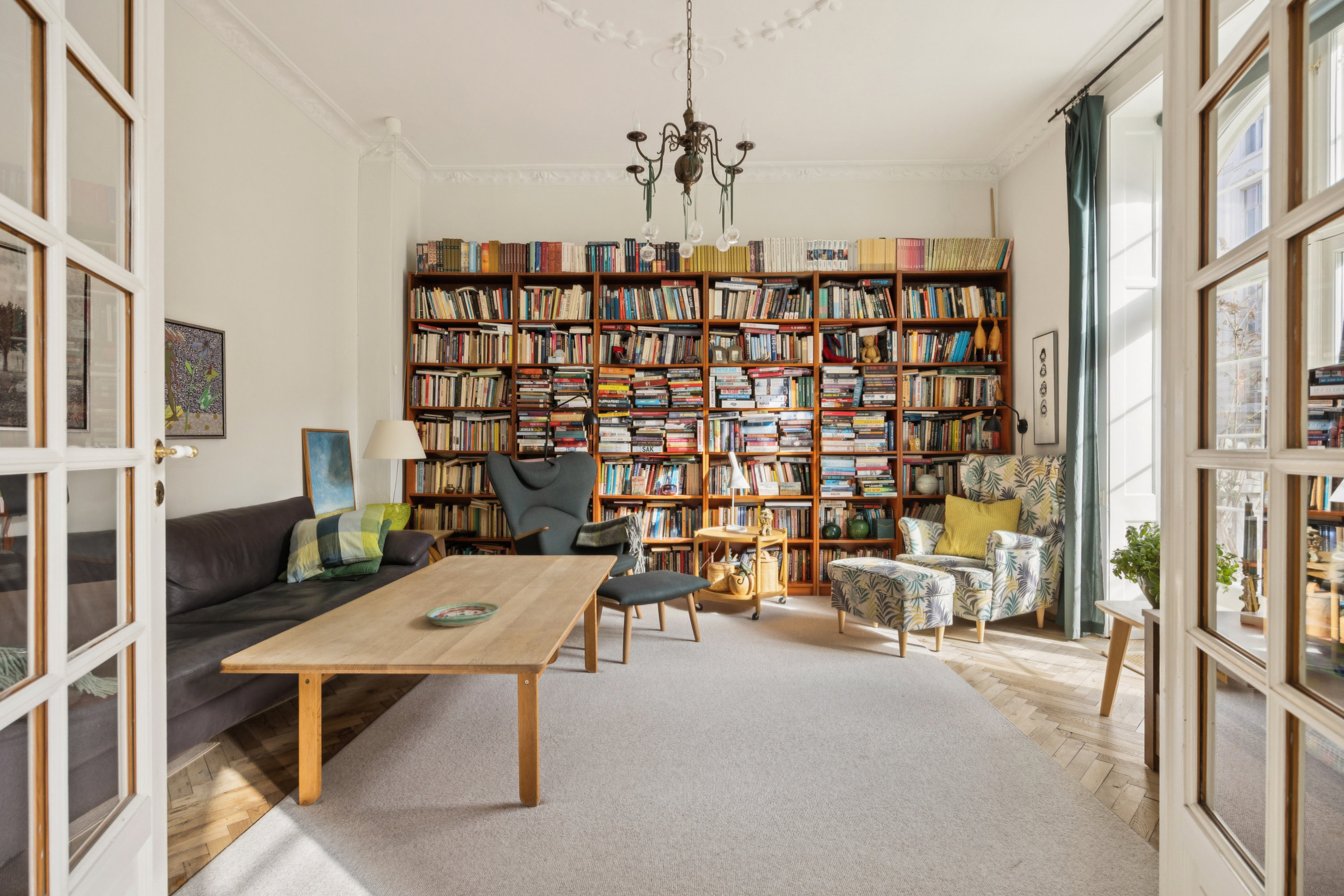 Fremhævet stue billede i fuldskærmstilstand. Billede af Kochsvej 2, st.. th., 1812 Frederiksberg C