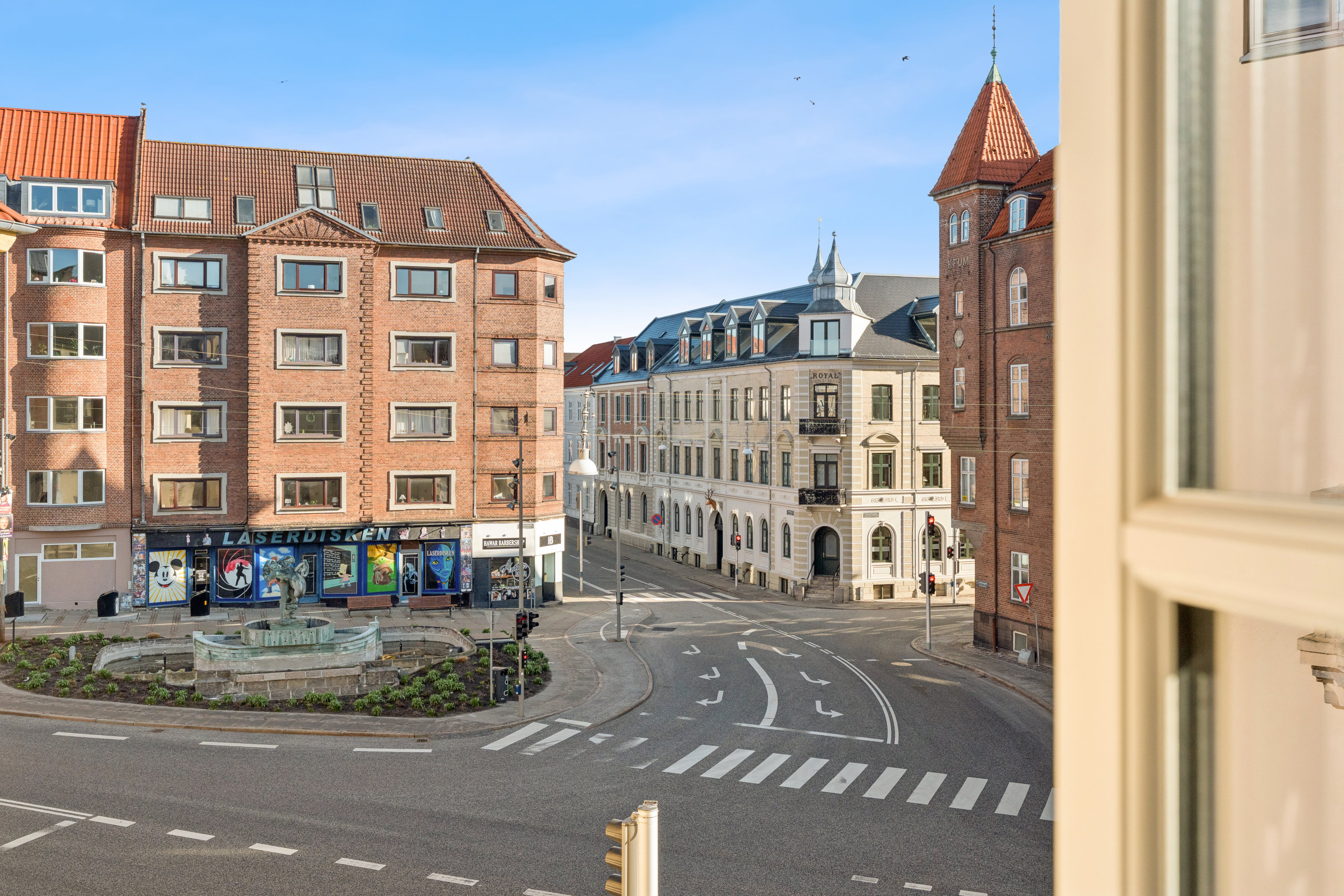 Fremhævet andet billede i fuldskærmstilstand. Billede af Prinsensgade 33, 2. tv., 9000 Aalborg