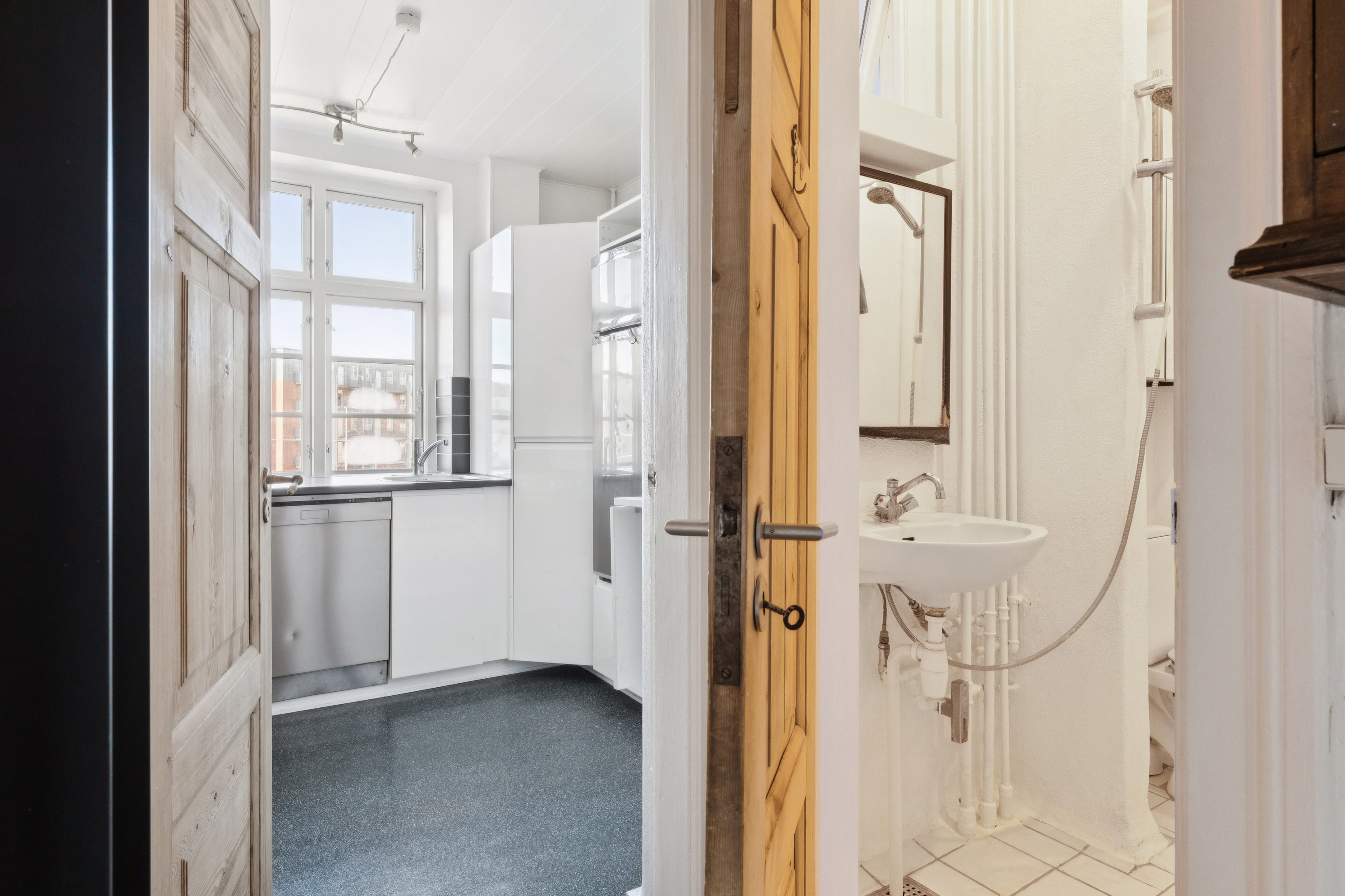 Fremhævet gang billede i fuldskærmstilstand. Billede af Prinsensgade 33, 2. tv., 9000 Aalborg