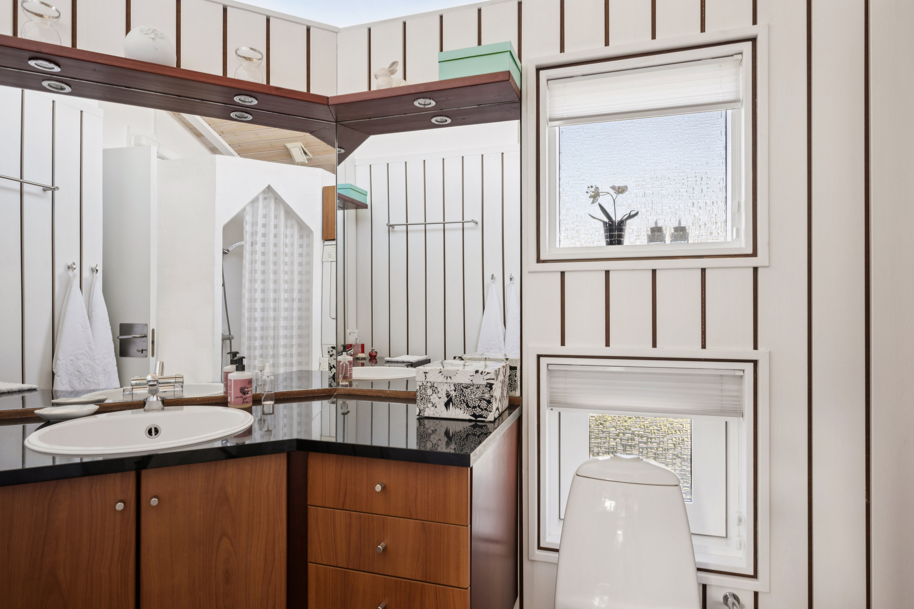 Fremhævet køkken billede i fuldskærmstilstand. Billede af Ravnsvej 36, Egsmark Strand, 8400 Ebeltoft