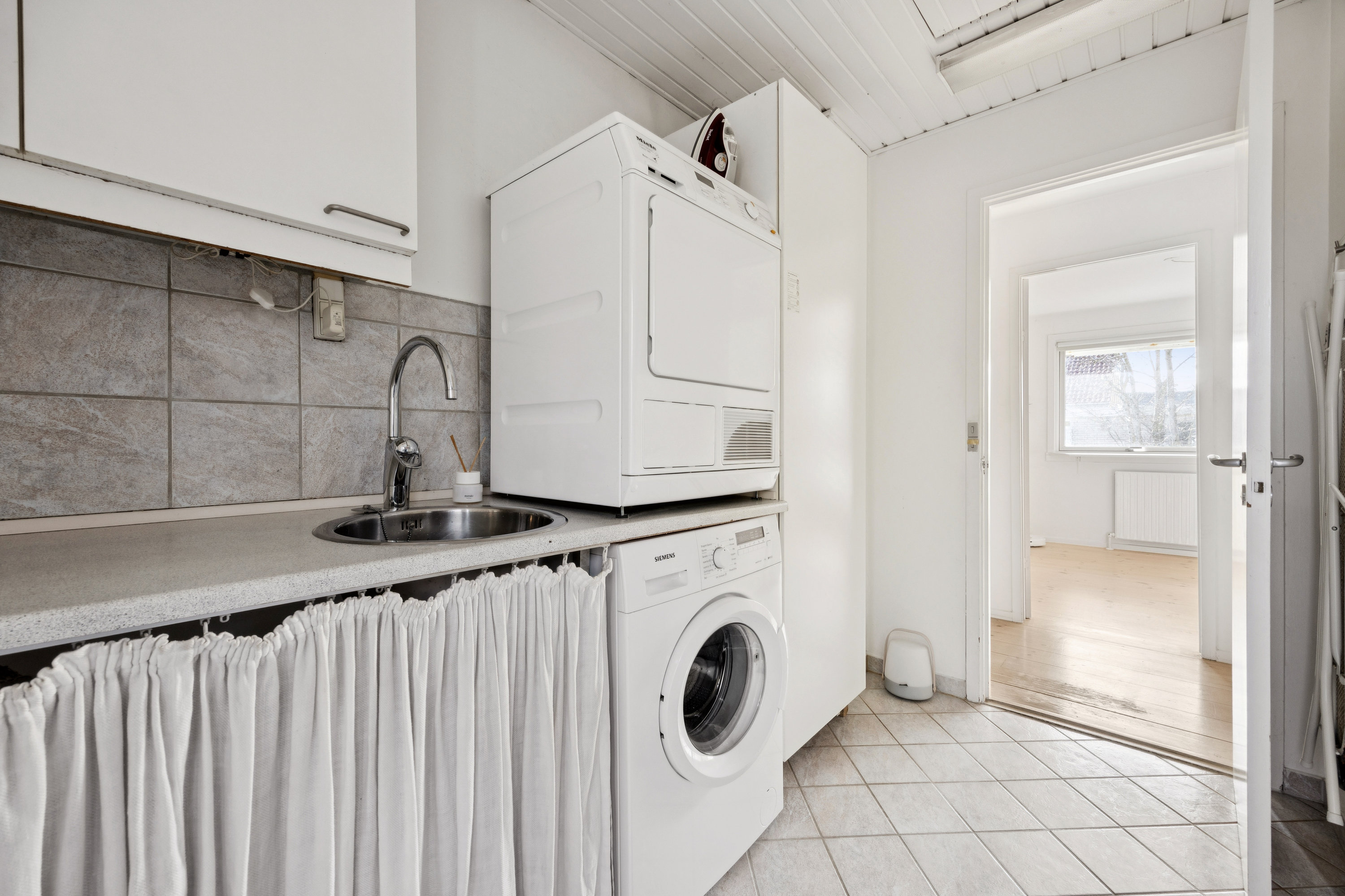 Fremhævet badeværelse billede i fuldskærmstilstand. Billede af Kaprifolievej 2, 4600 Køge