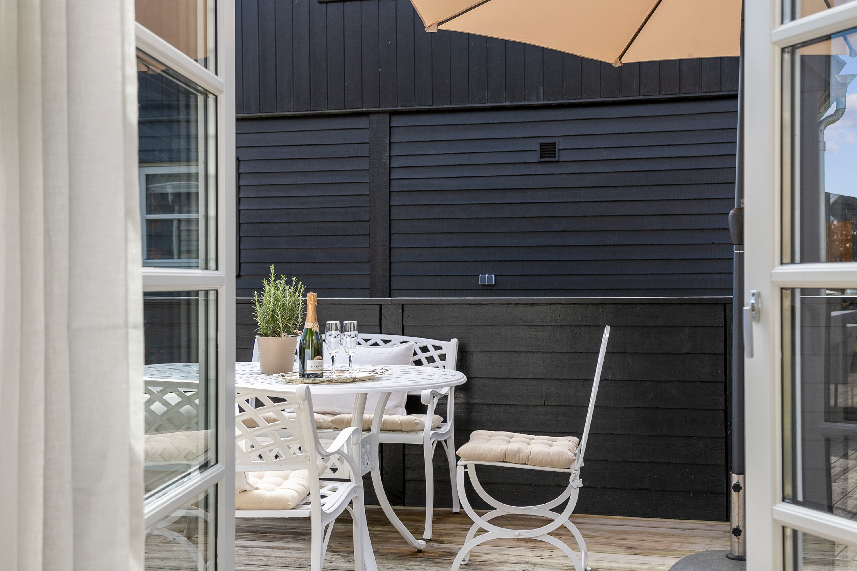 Fremhævet terrasse billede i fuldskærmstilstand. Billede af Gatten Møllevej 88, Gatten, 9640 Farsø