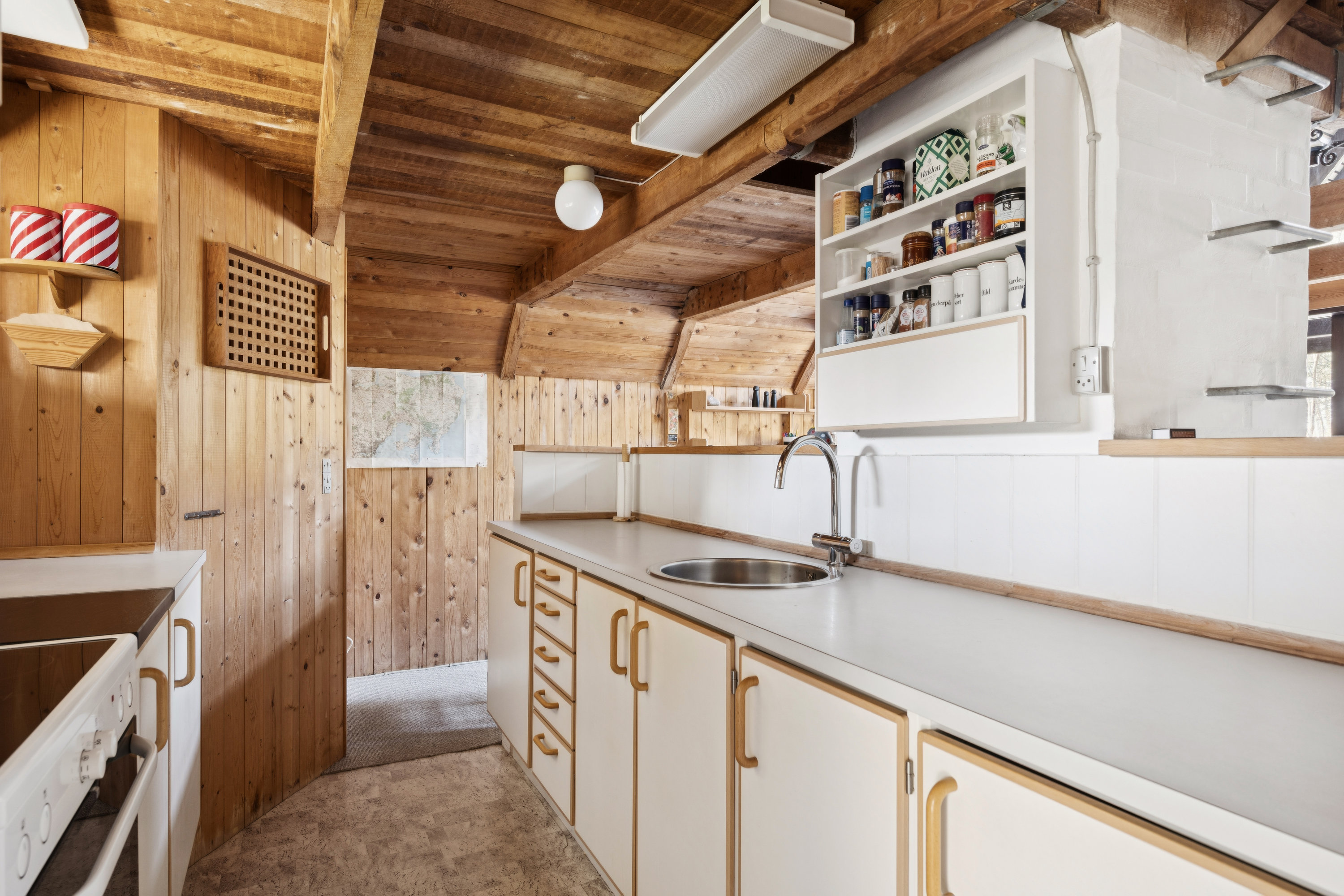 Fremhævet køkken billede i fuldskærmstilstand. Billede af Bjarkes Grund 6, Øer Strand, 8400 Ebeltoft