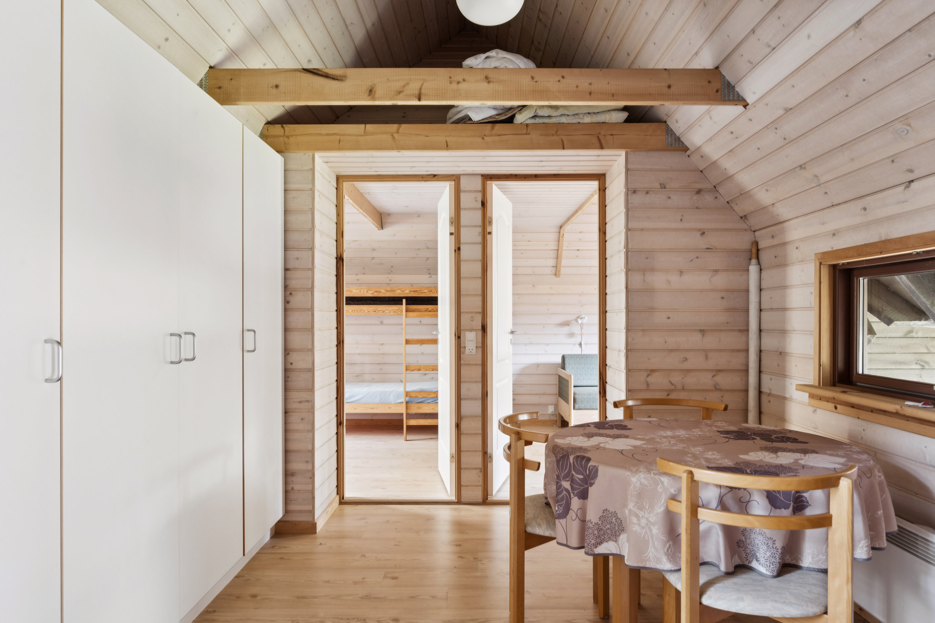 Fremhævet værelse billede i fuldskærmstilstand. Billede af Bjarkes Grund 6, Øer Strand, 8400 Ebeltoft