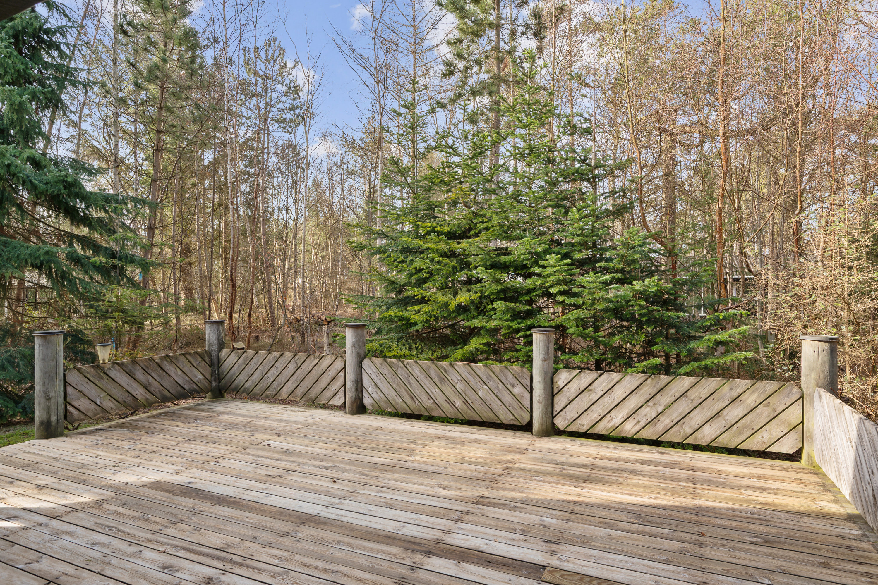 Fremhævet terrasse billede i fuldskærmstilstand. Billede af Bjarkes Grund 6, Øer Strand, 8400 Ebeltoft