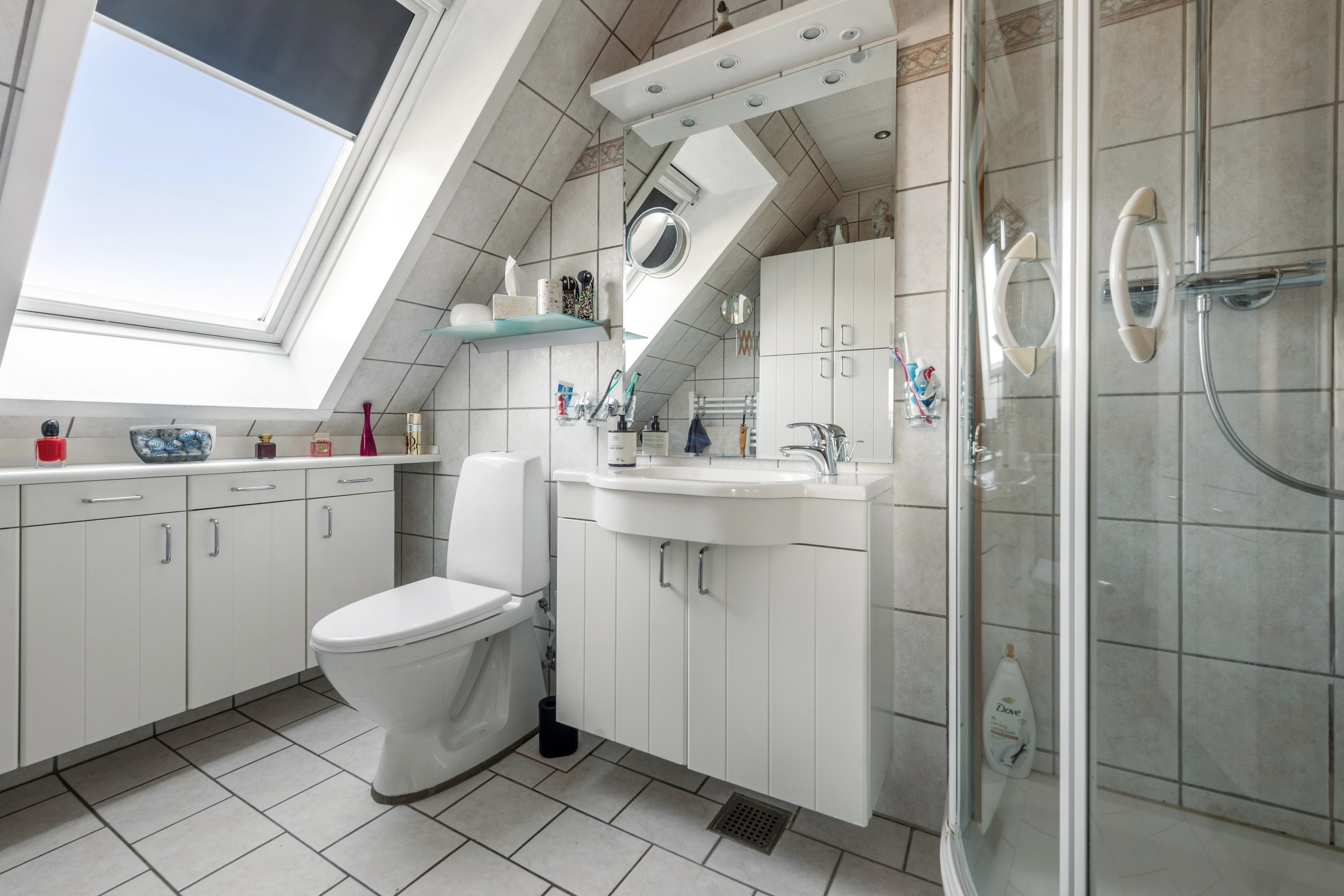 Fremhævet badeværelse billede i fuldskærmstilstand. Billede af Firkløvervej 5, 2670 Greve