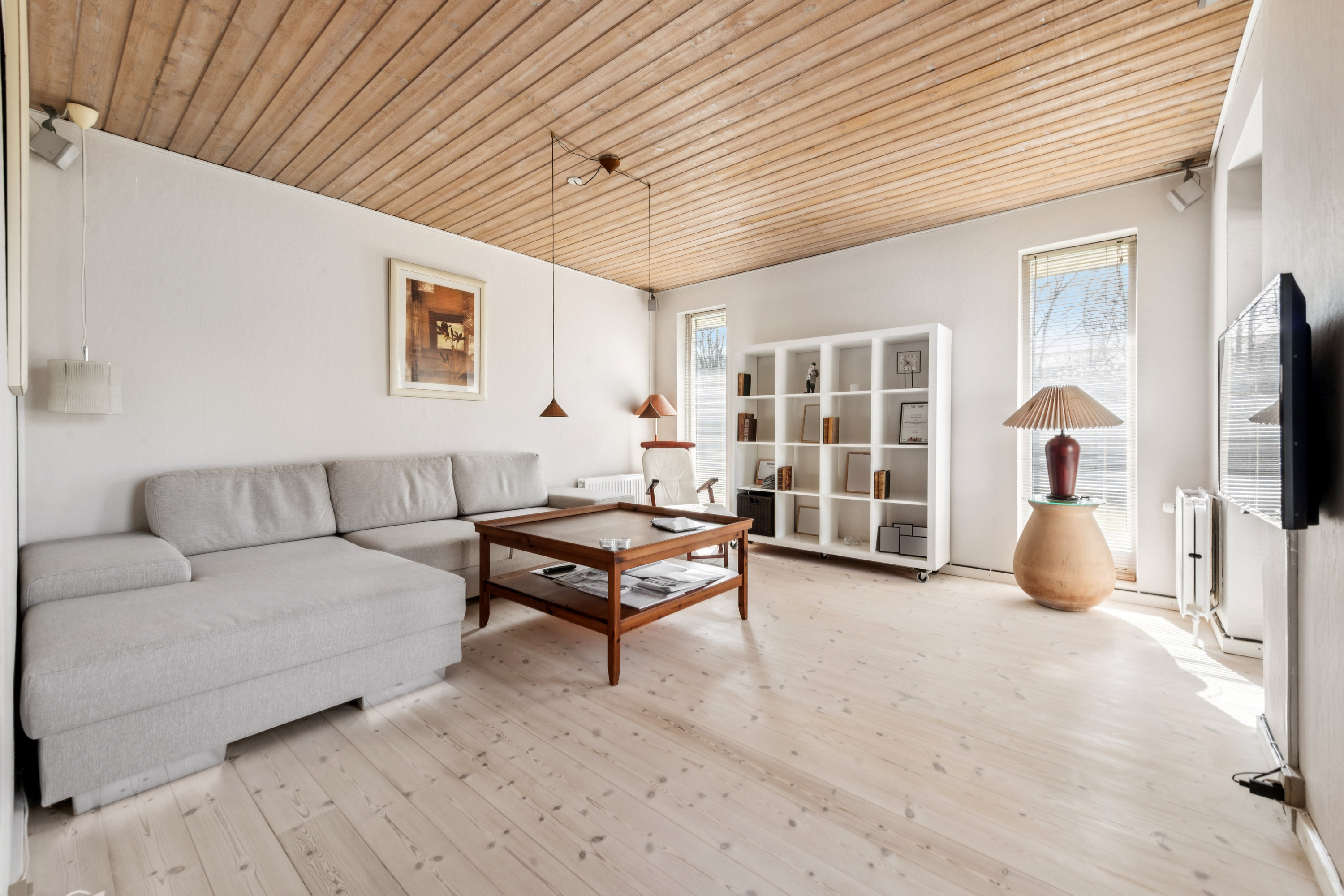 Fremhævet stue billede i fuldskærmstilstand. Billede af Hundige Bygade 5, 2670 Greve