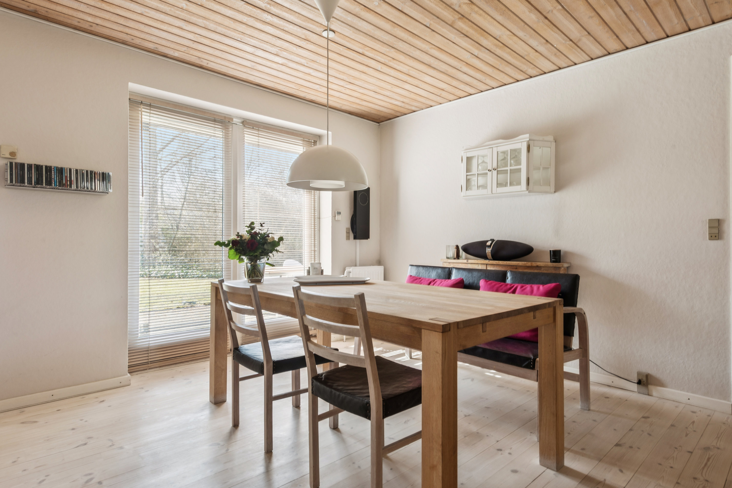 Fremhævet køkken/alrum billede i fuldskærmstilstand. Billede af Hundige Bygade 5, 2670 Greve