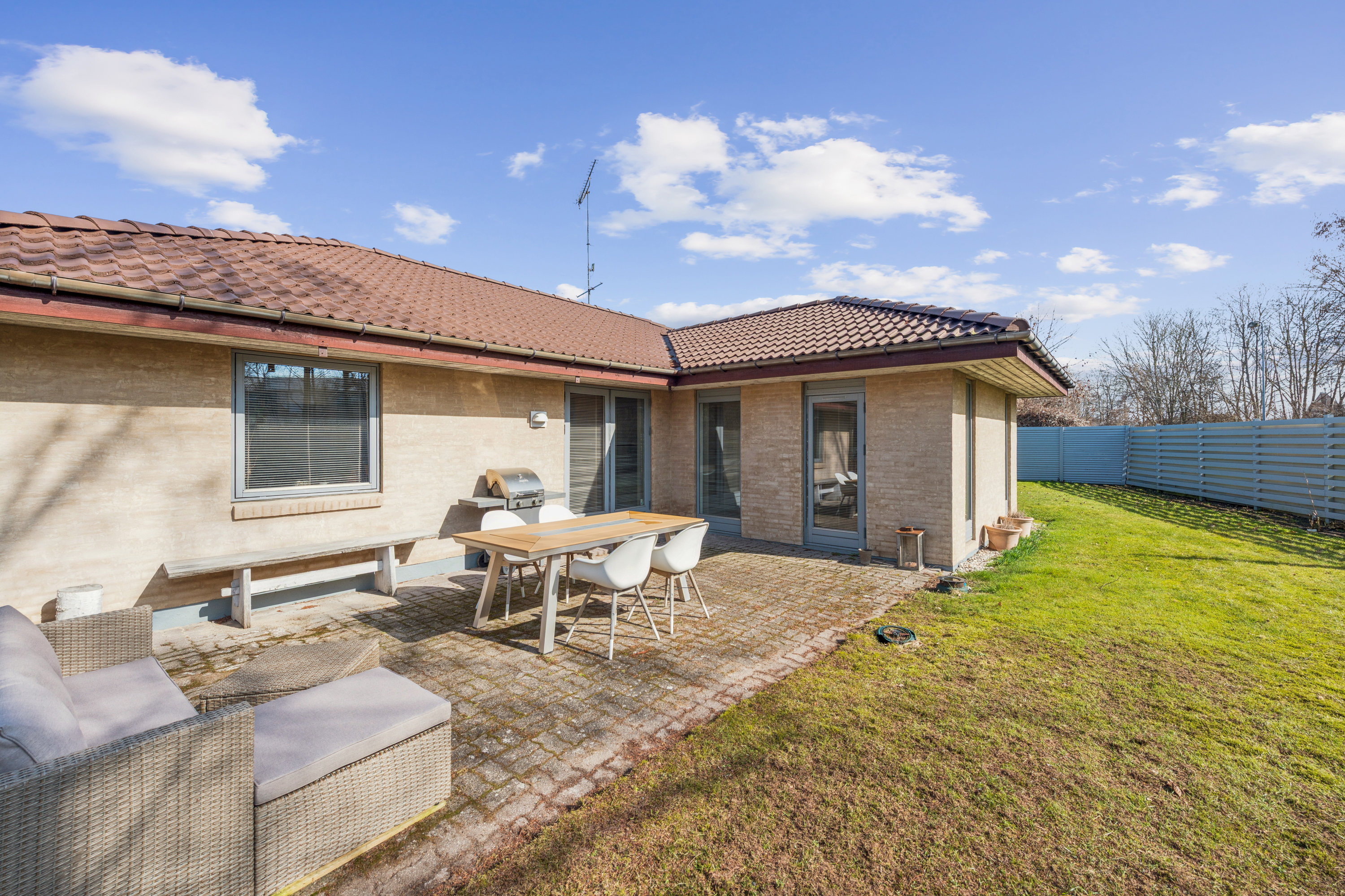 Fremhævet terrasse billede i fuldskærmstilstand. Billede af Hundige Bygade 5, 2670 Greve