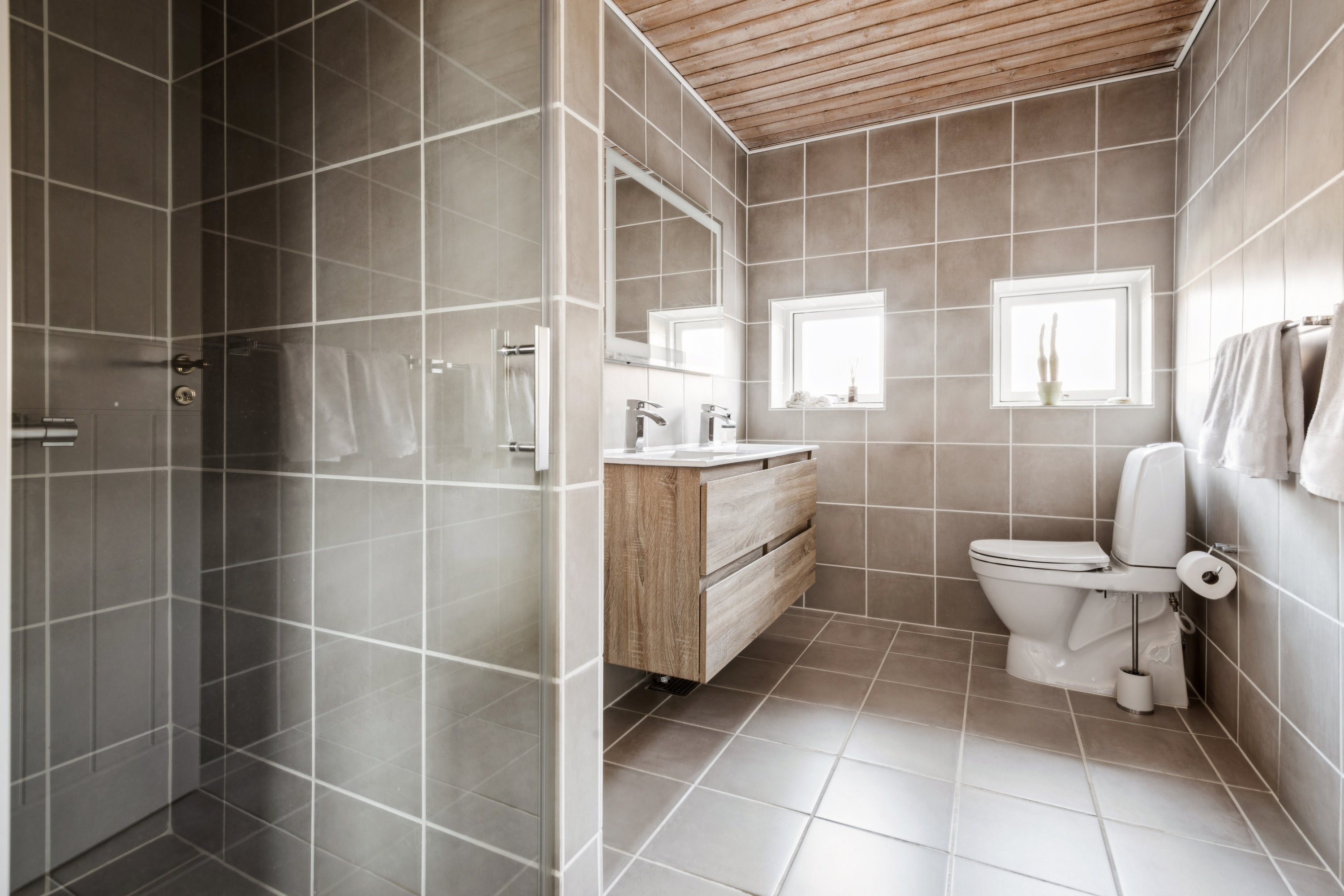 Fremhævet badeværelse billede i fuldskærmstilstand. Billede af Hundige Bygade 5, 2670 Greve