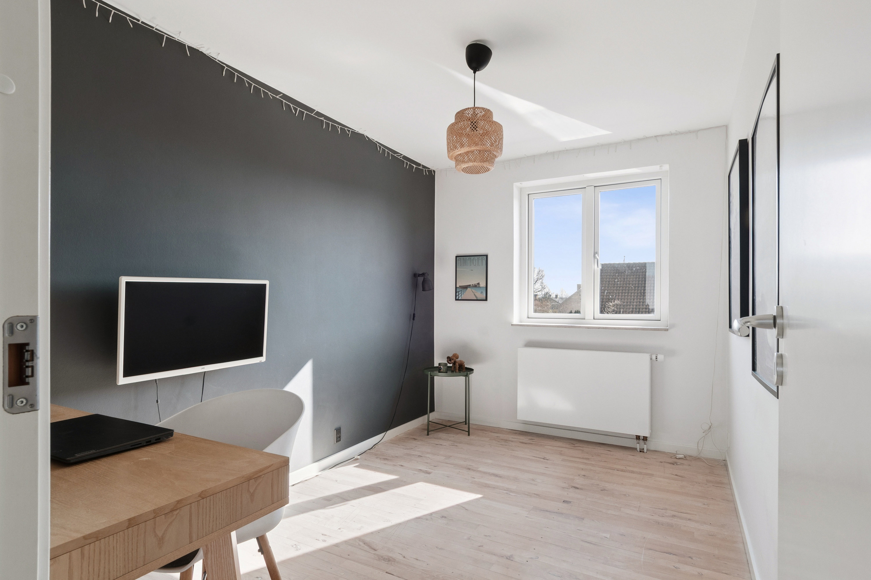 Fremhævet værelse billede i fuldskærmstilstand. Billede af Hadsten Alle 43, 2770 Kastrup