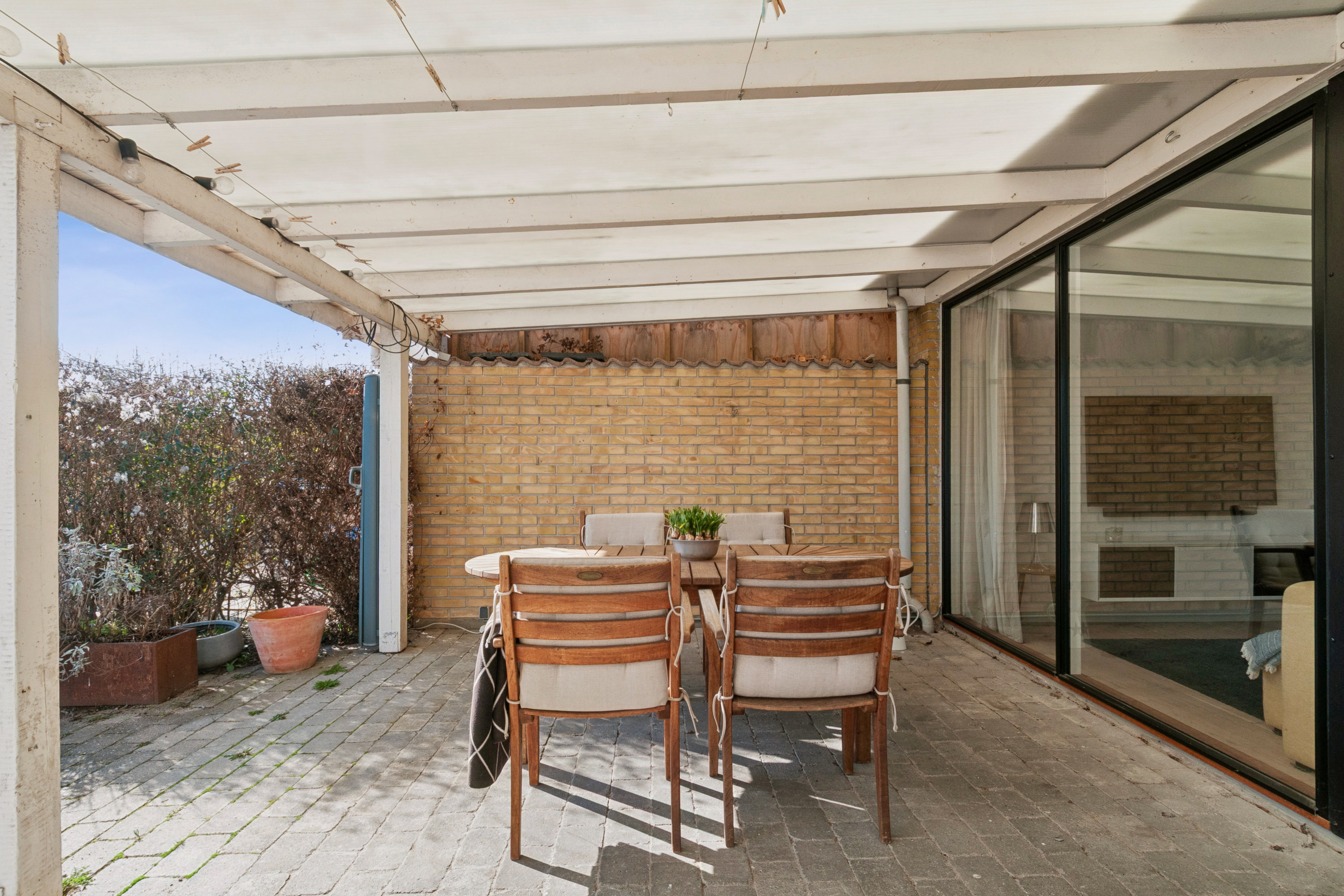 Fremhævet terrasse billede i fuldskærmstilstand. Billede af Hadsten Alle 43, 2770 Kastrup