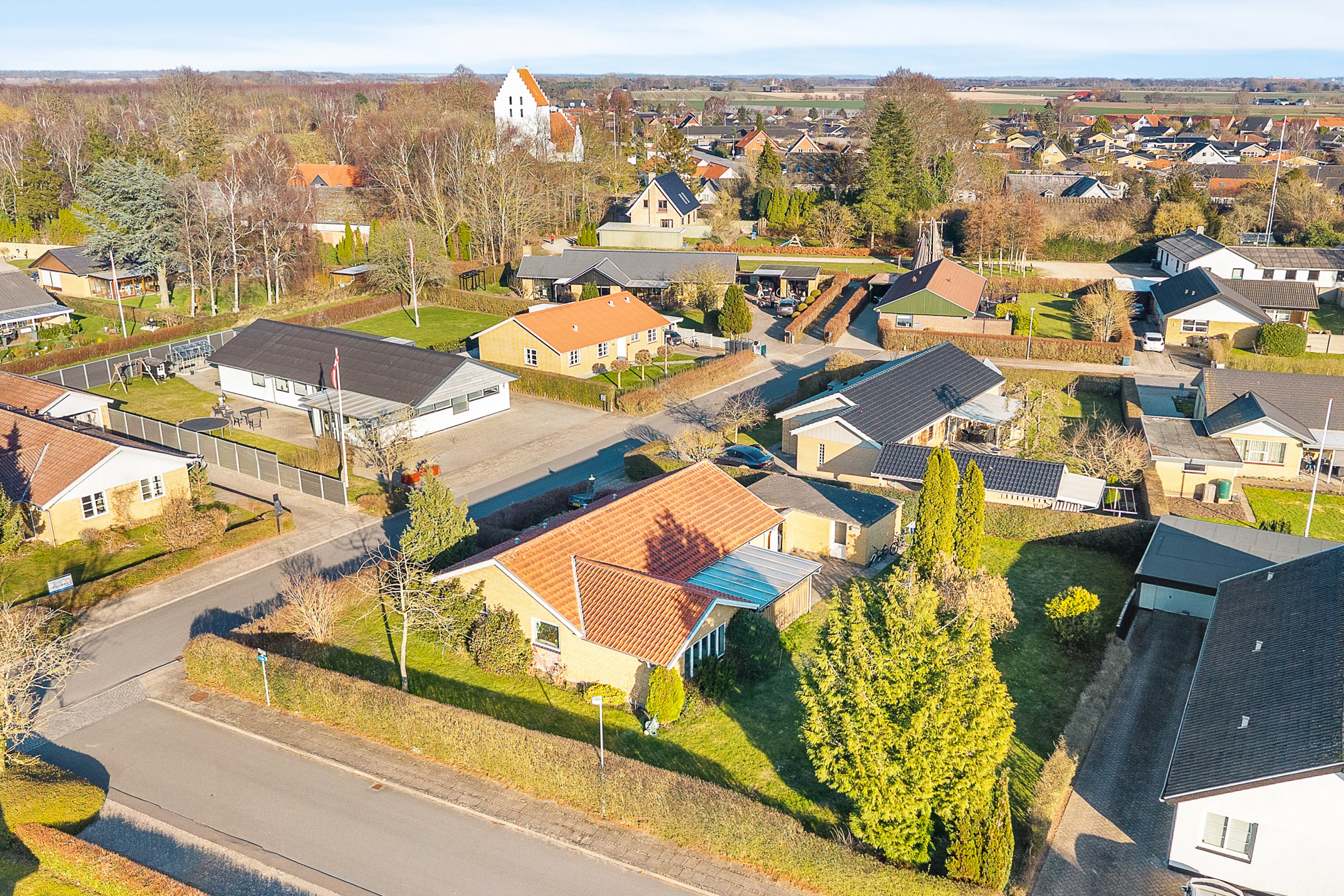 Fremhævet luftfoto billede i fuldskærmstilstand. Billede af Rugvangen 23, Otterup, 5450 Otterup