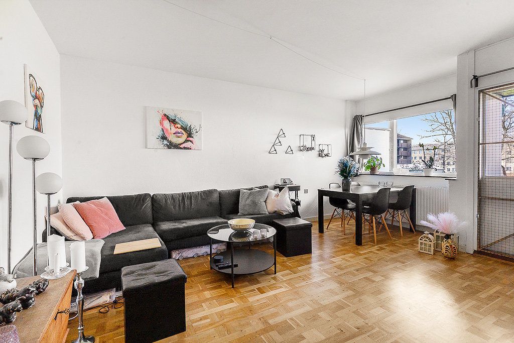 Fremhævet stue billede i fuldskærmstilstand. Billede af Ryttergårdsvej 20, st.. 3., 3520 Farum