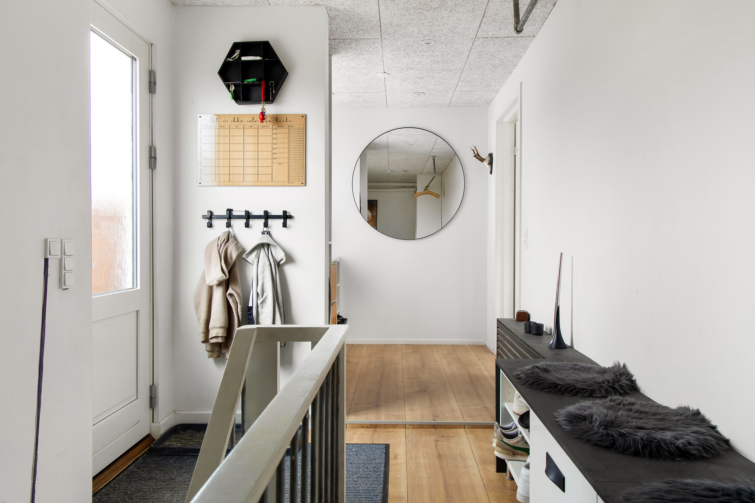 Fremhævet entré billede i fuldskærmstilstand. Billede af Vibevej 13, 3660 Stenløse