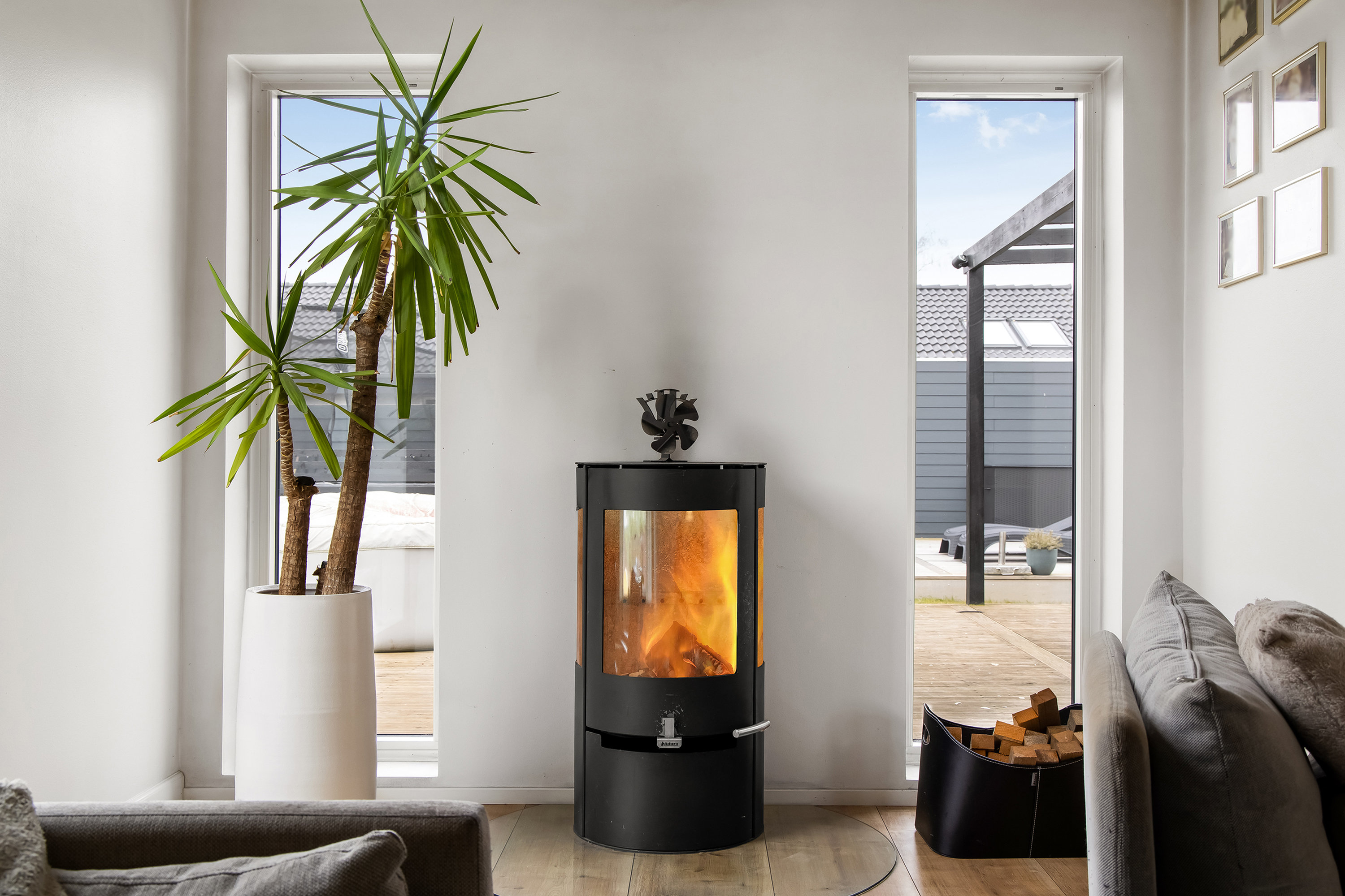 Fremhævet stue billede i fuldskærmstilstand. Billede af Vibevej 13, 3660 Stenløse