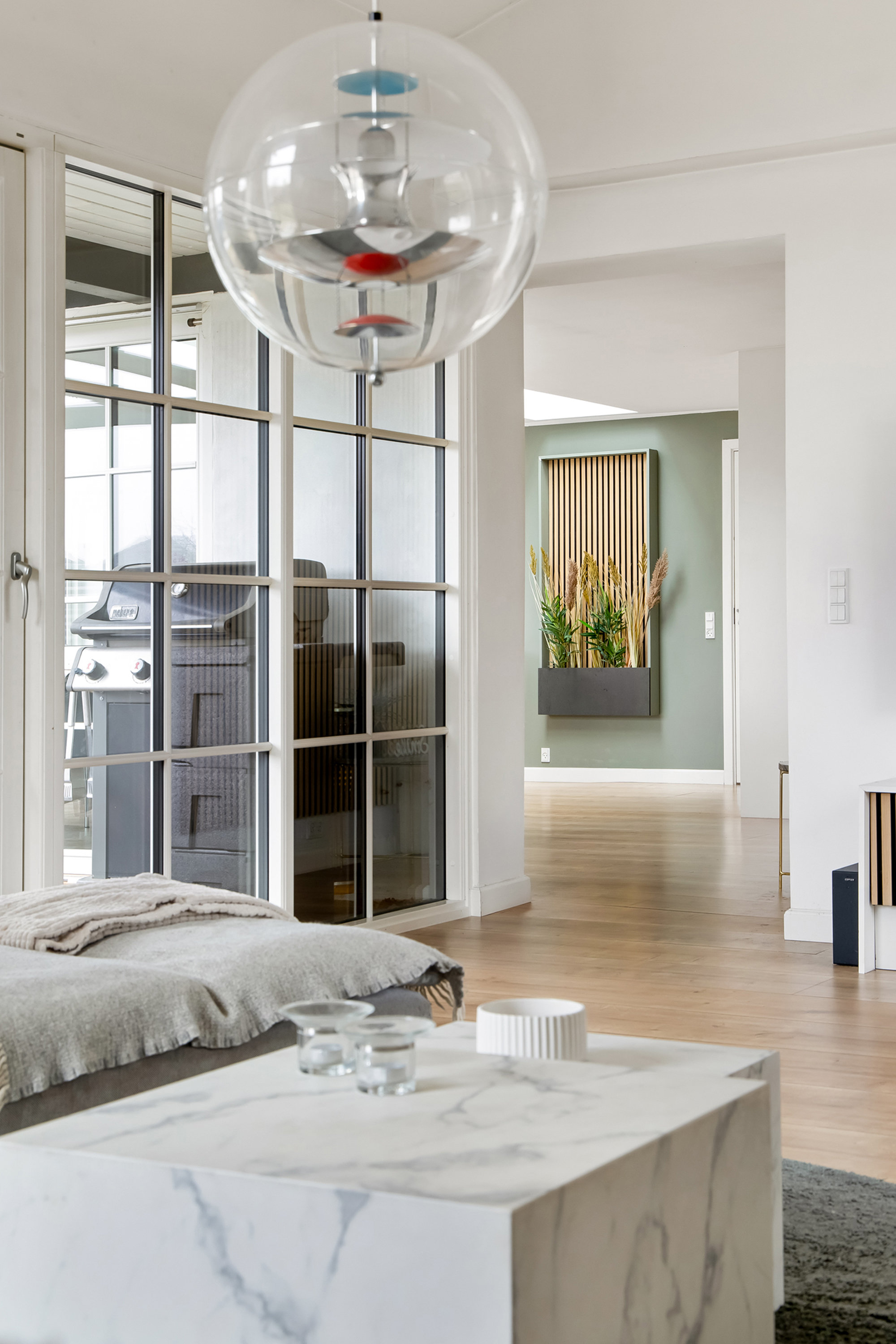 Fremhævet stue billede i fuldskærmstilstand. Billede af Vibevej 13, 3660 Stenløse