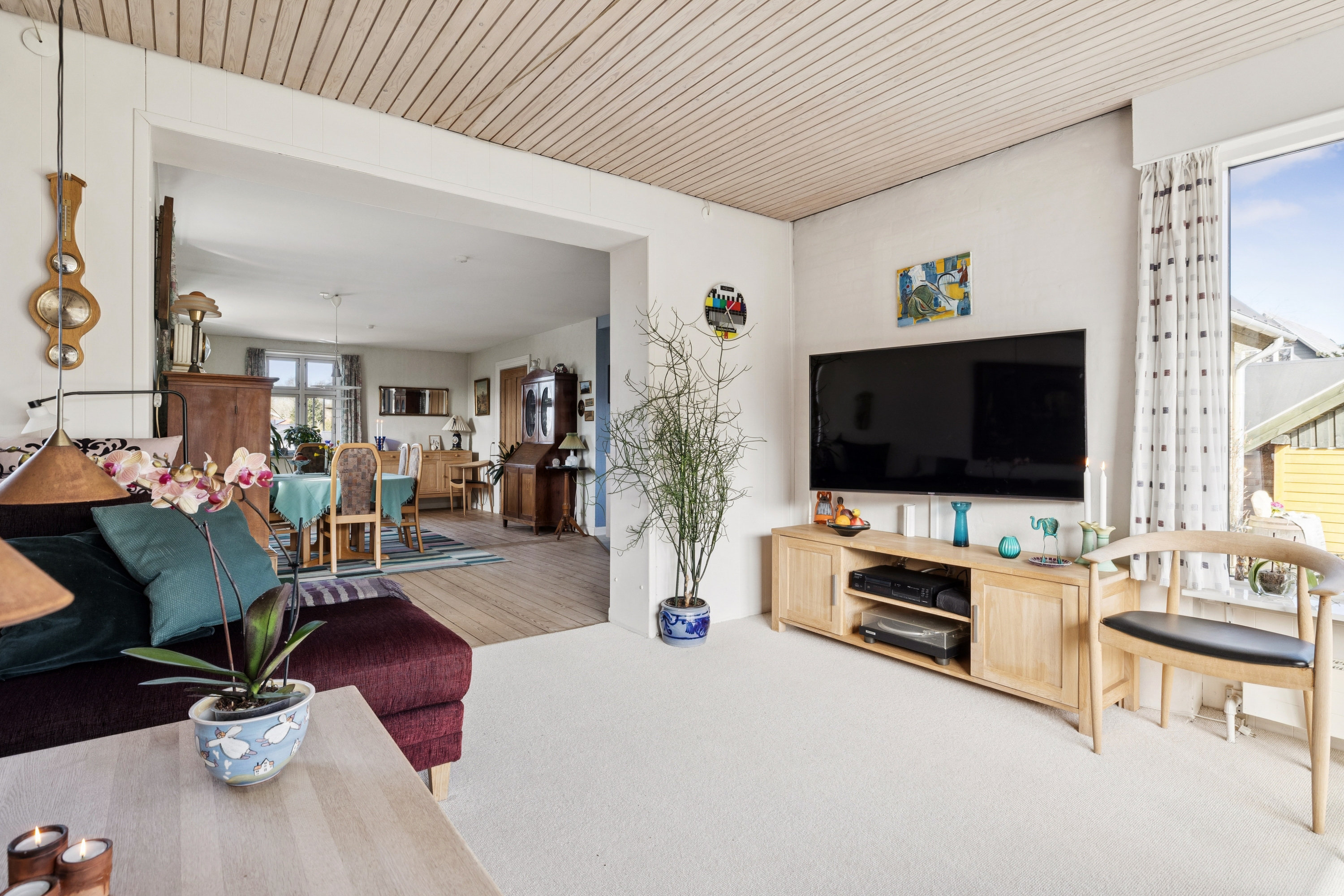 Fremhævet stue billede i fuldskærmstilstand. Billede af Vroldvej 89, Vrold, 8660 Skanderborg