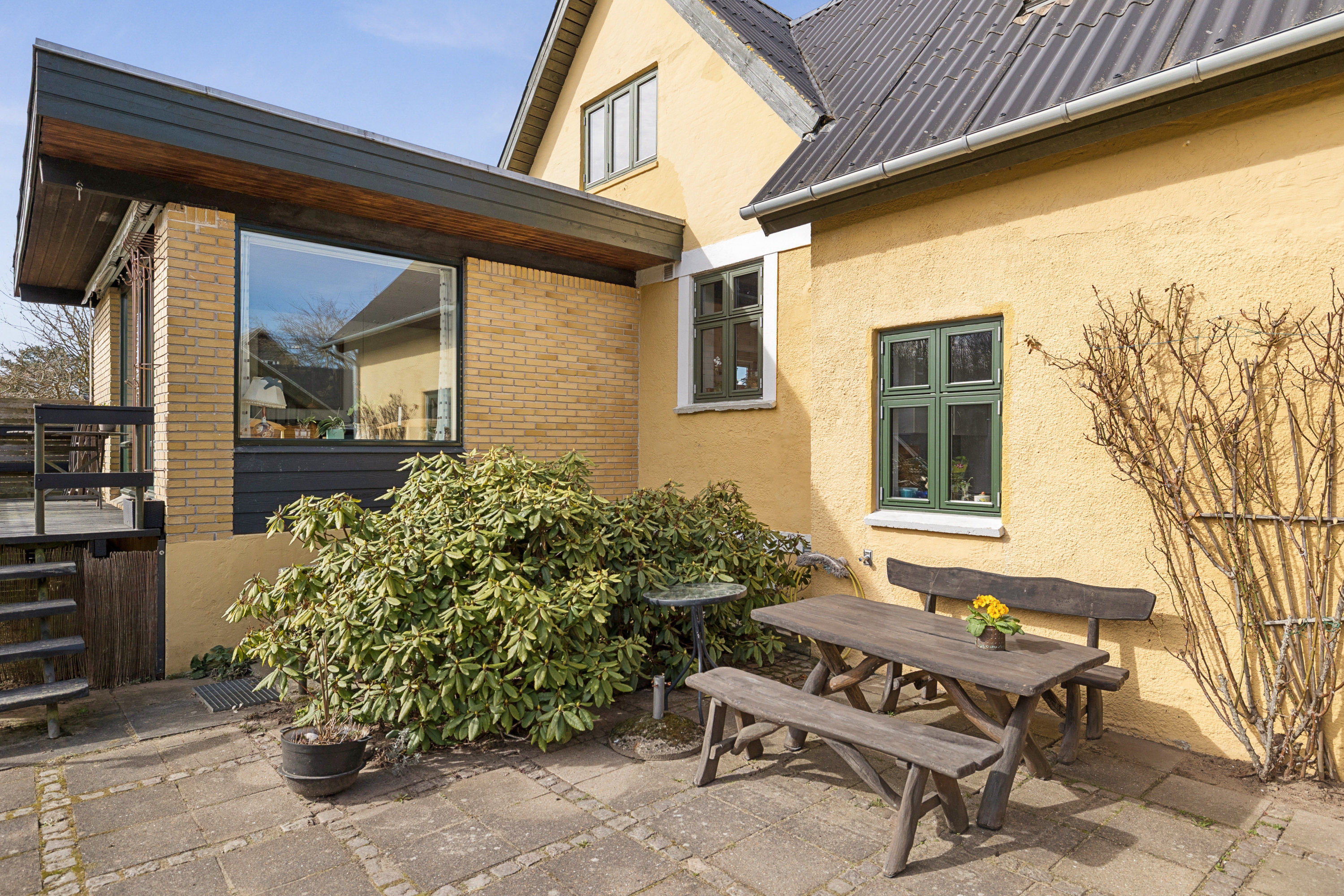 Fremhævet terrasse billede i fuldskærmstilstand. Billede af Vroldvej 89, Vrold, 8660 Skanderborg