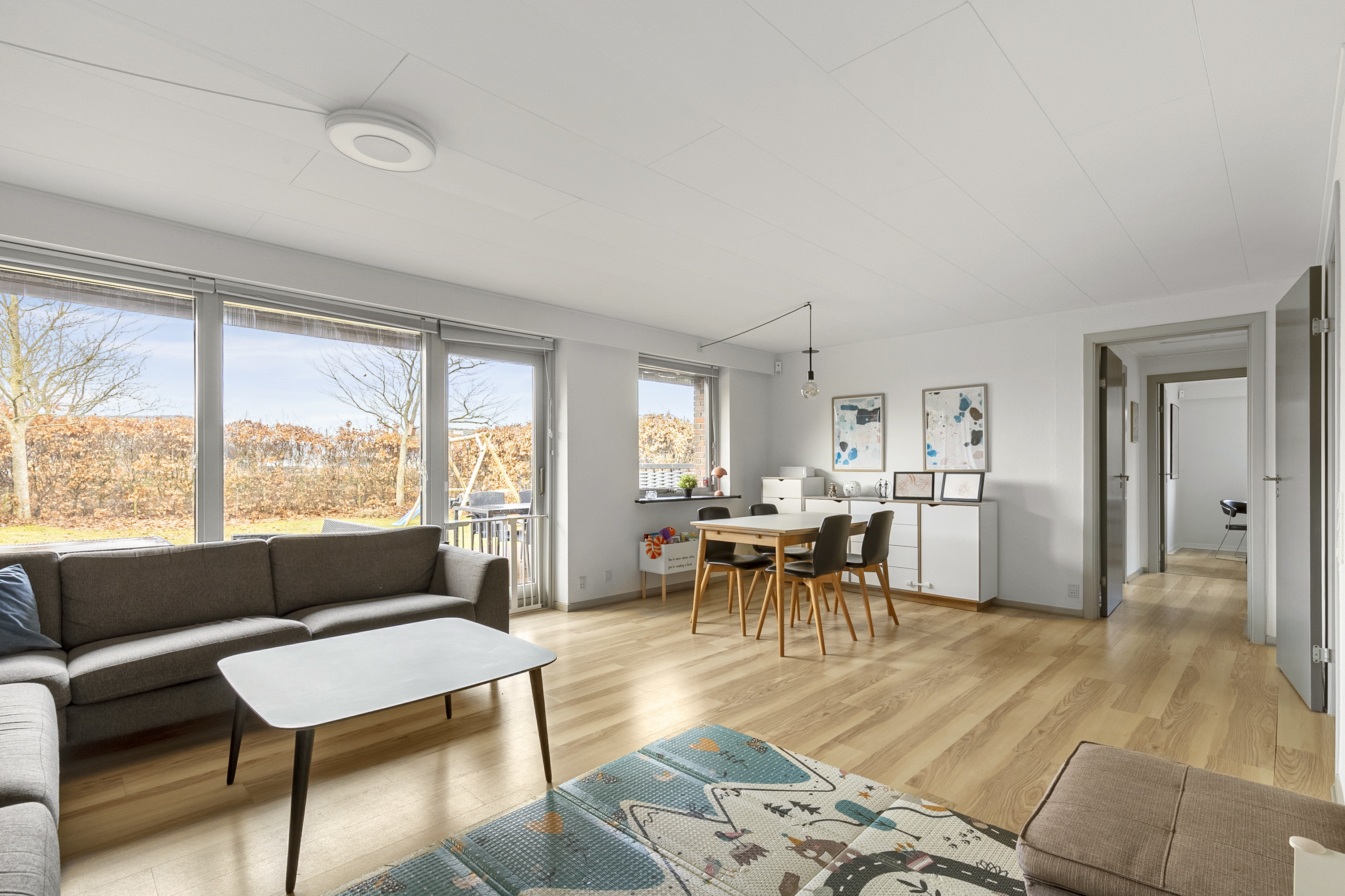 Fremhævet stue billede i fuldskærmstilstand. Billede af Kolt Kirkevej 131, Kolt, 8361 Hasselager