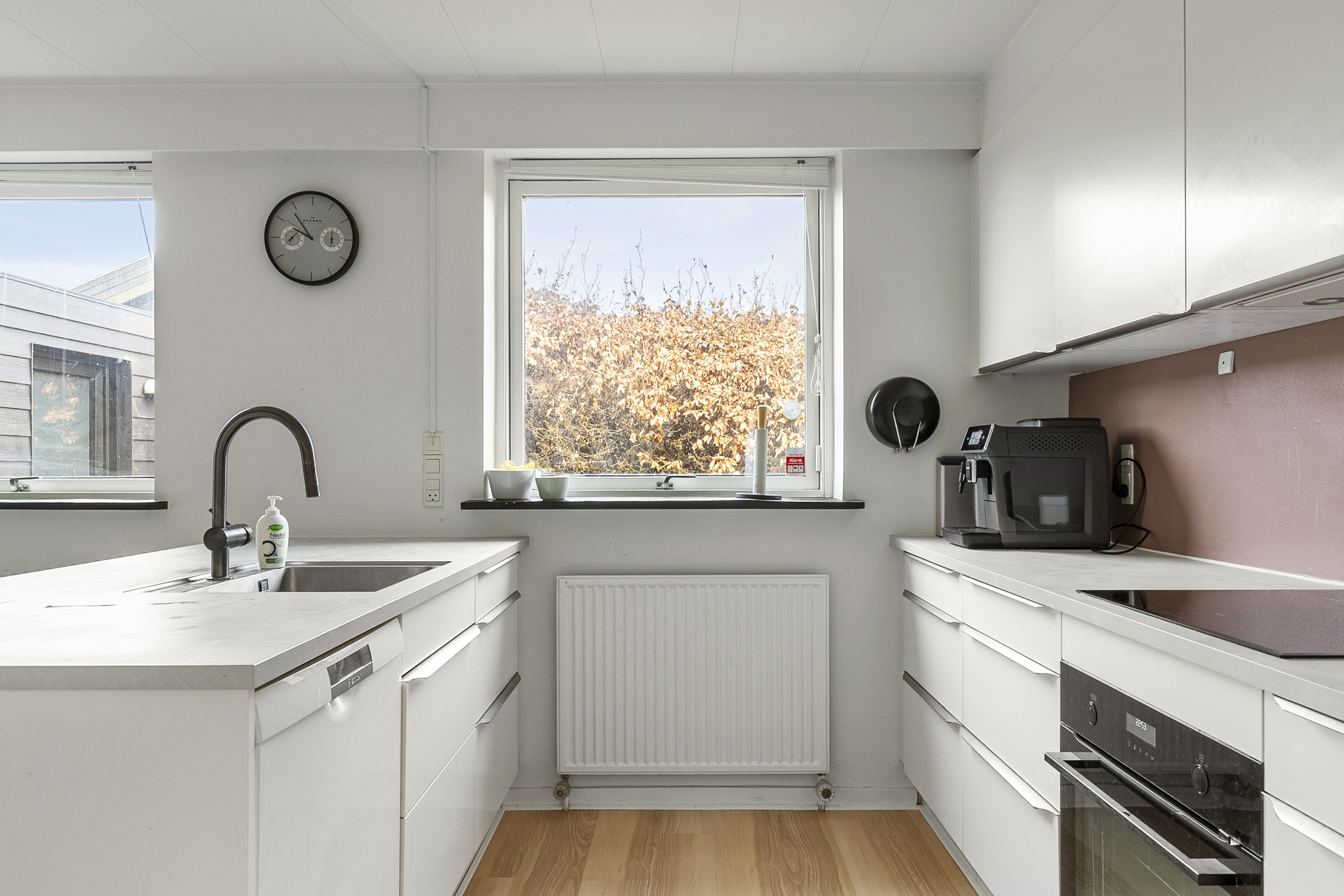 Fremhævet køkken billede i fuldskærmstilstand. Billede af Kolt Kirkevej 131, Kolt, 8361 Hasselager