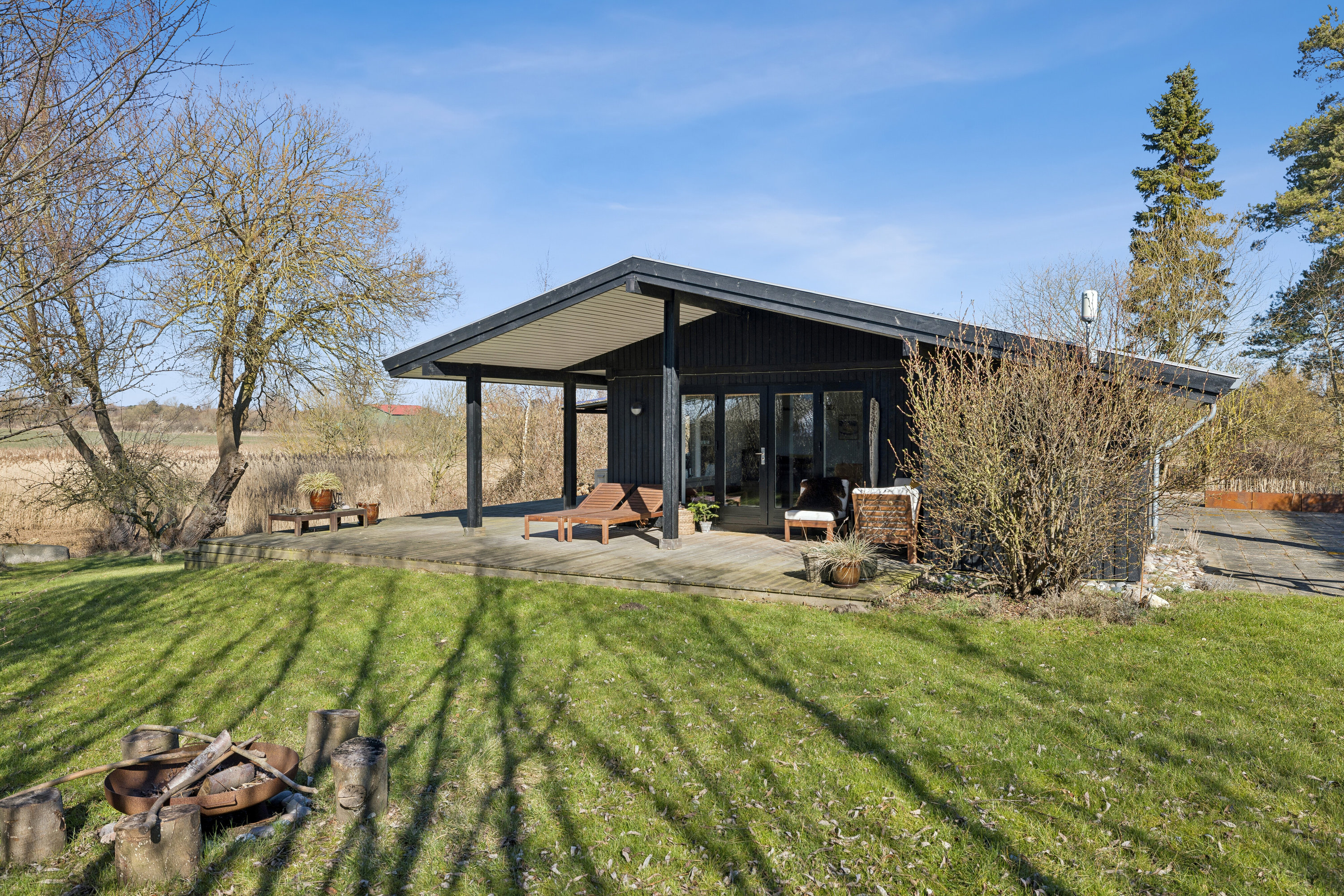 Fremhævet set fra haven billede i fuldskærmstilstand. Billede af Laxtonvej 28, Fredmose, 5932 Humble