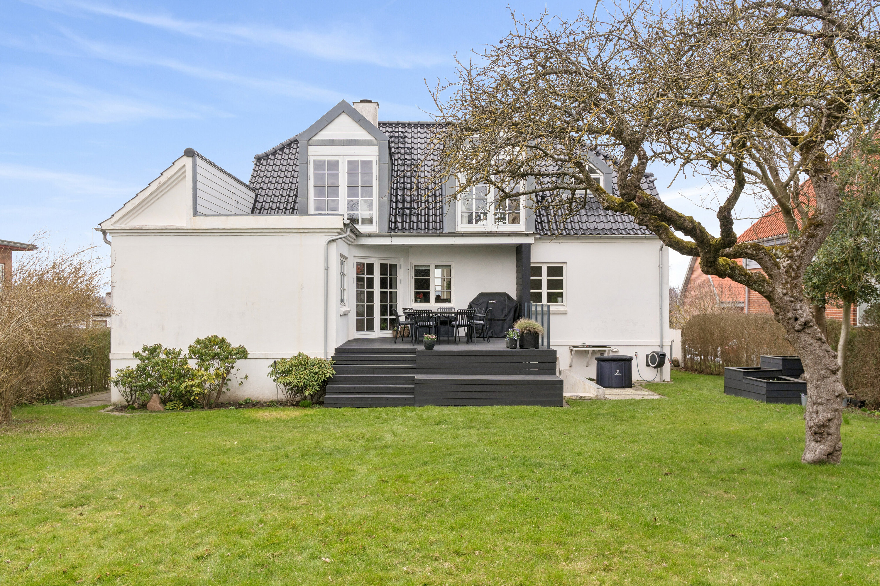 Fremhævet ejendommen billede i fuldskærmstilstand. Billede af Reventlowsvej 37, 8260 Viby J