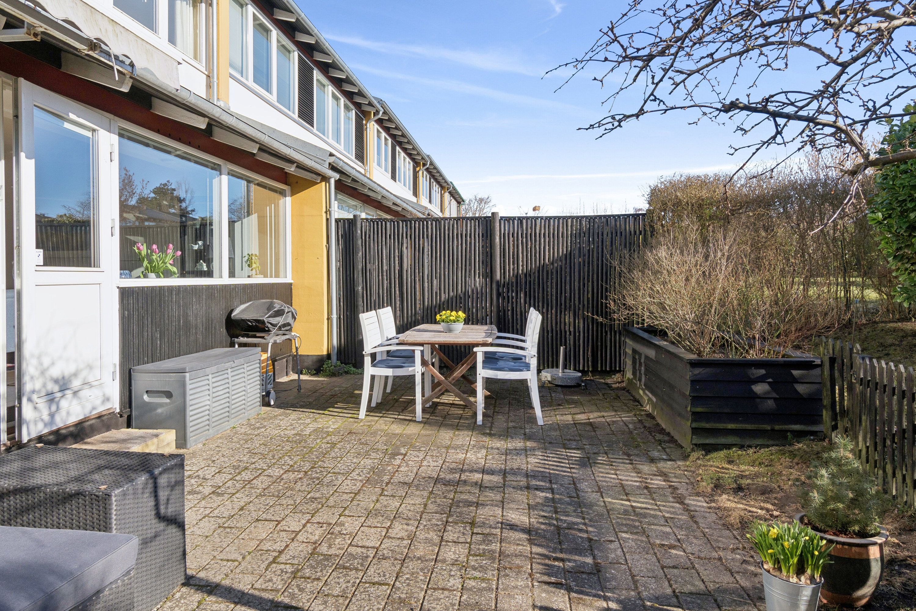 Fremhævet terrasse billede i fuldskærmstilstand. Billede af Åbrinken 92, 2830 Virum