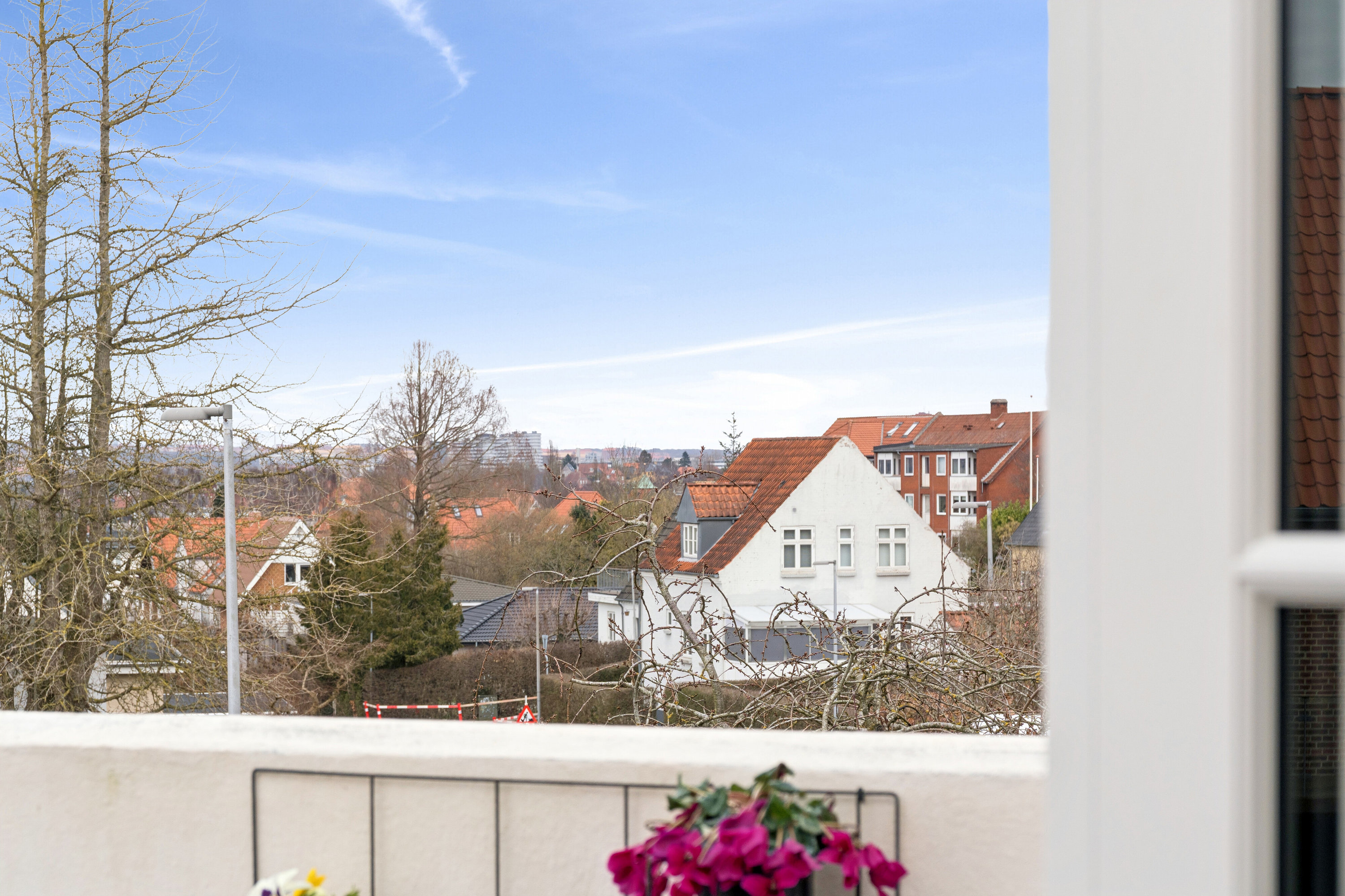 Fremhævet udsigt billede i fuldskærmstilstand. Billede af Reventlowsvej 37, 8260 Viby J