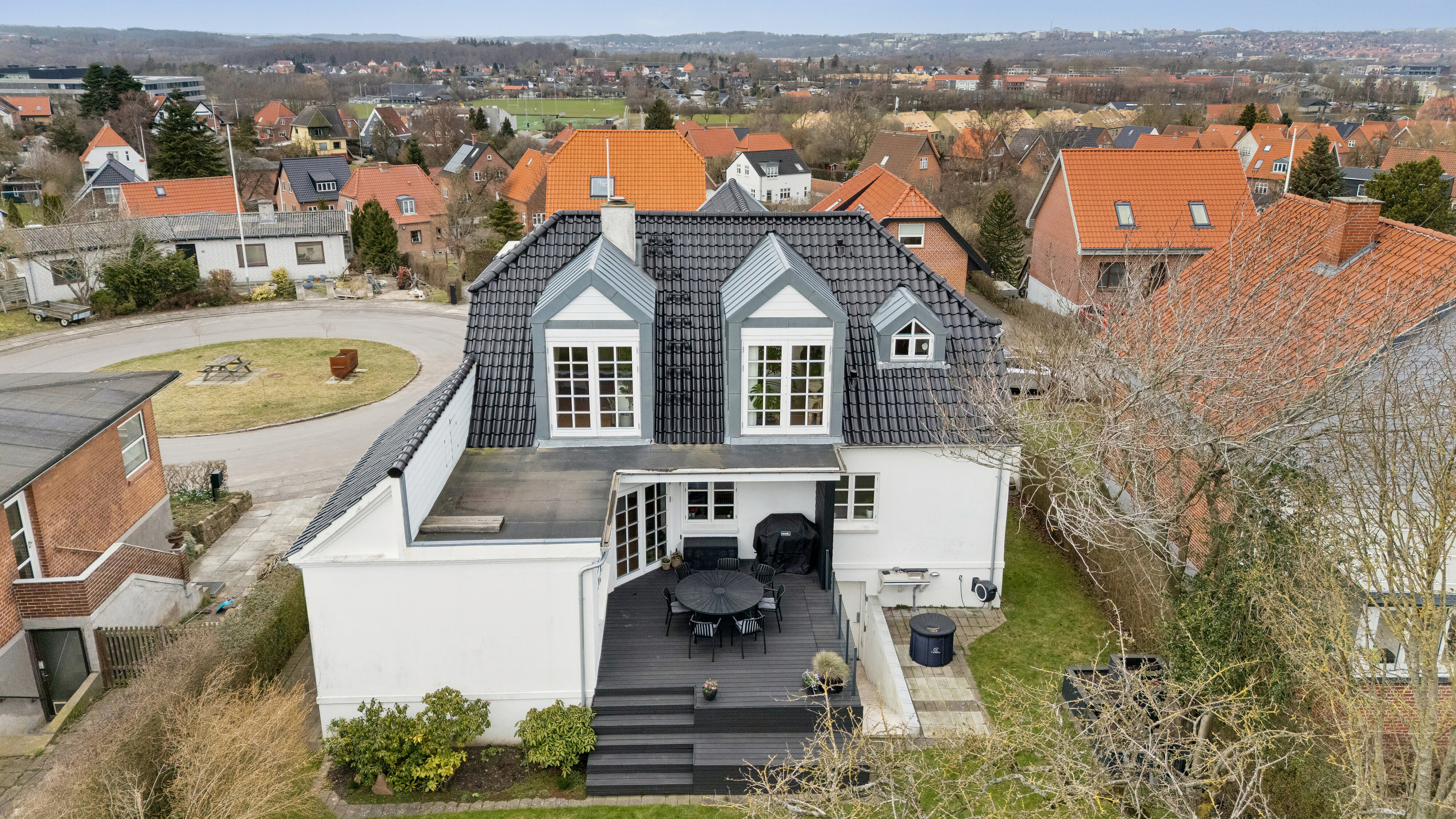 Fremhævet ejendommen billede i fuldskærmstilstand. Billede af Reventlowsvej 37, 8260 Viby J