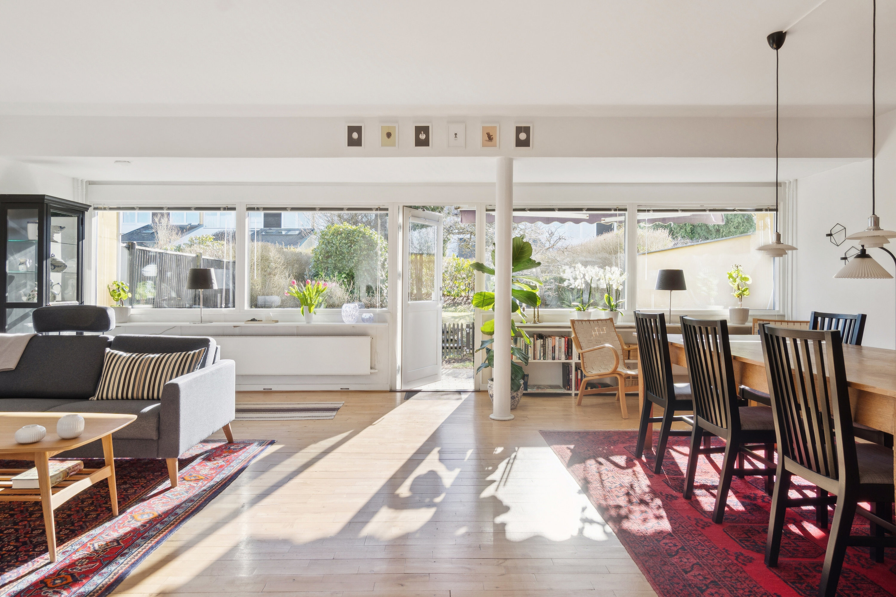 Fremhævet spisestue billede i fuldskærmstilstand. Billede af Åbrinken 92, 2830 Virum