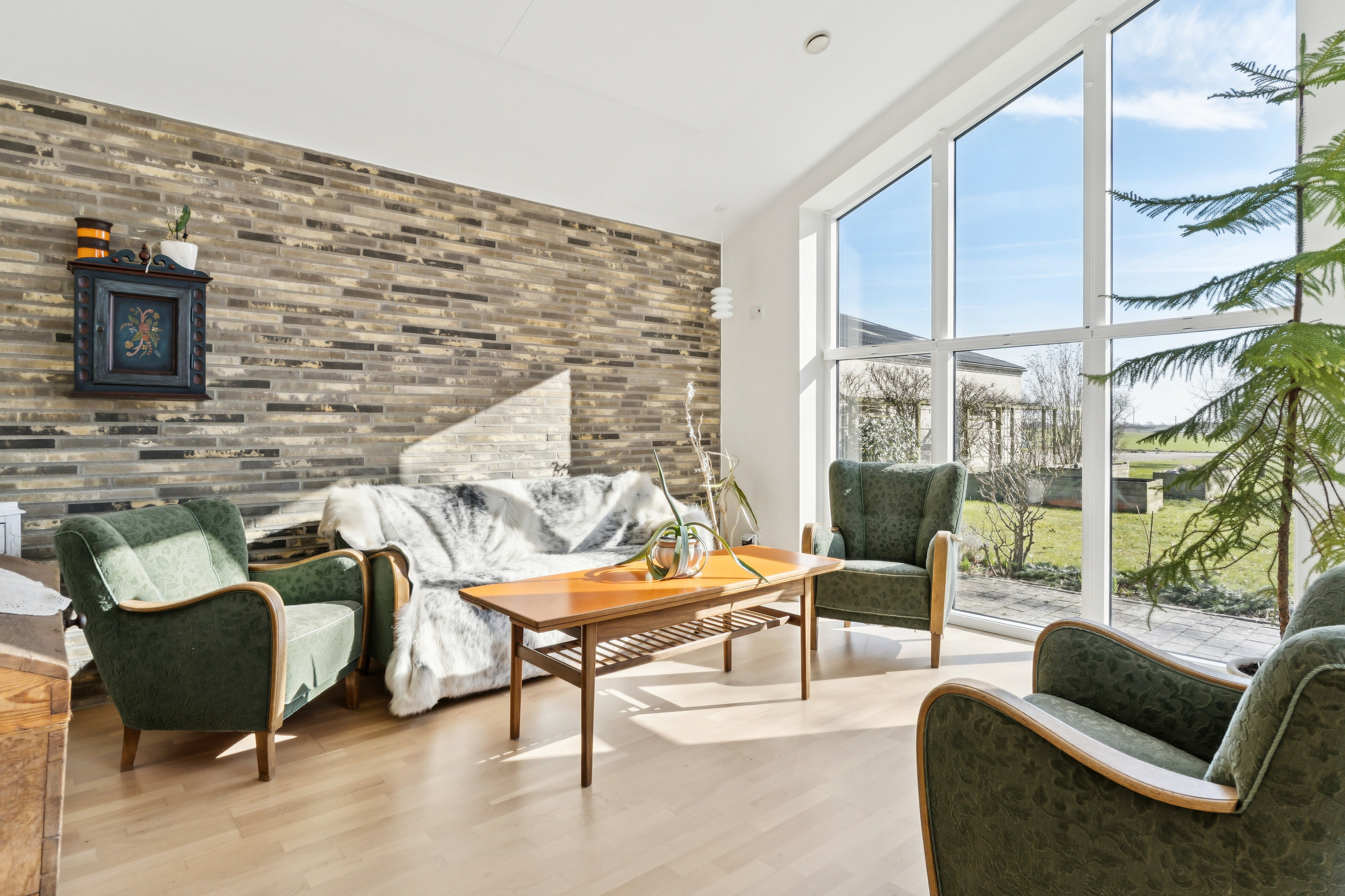 Fremhævet stue billede i fuldskærmstilstand. Billede af Søndertoft 51, Tørsbøl, 6300 Gråsten