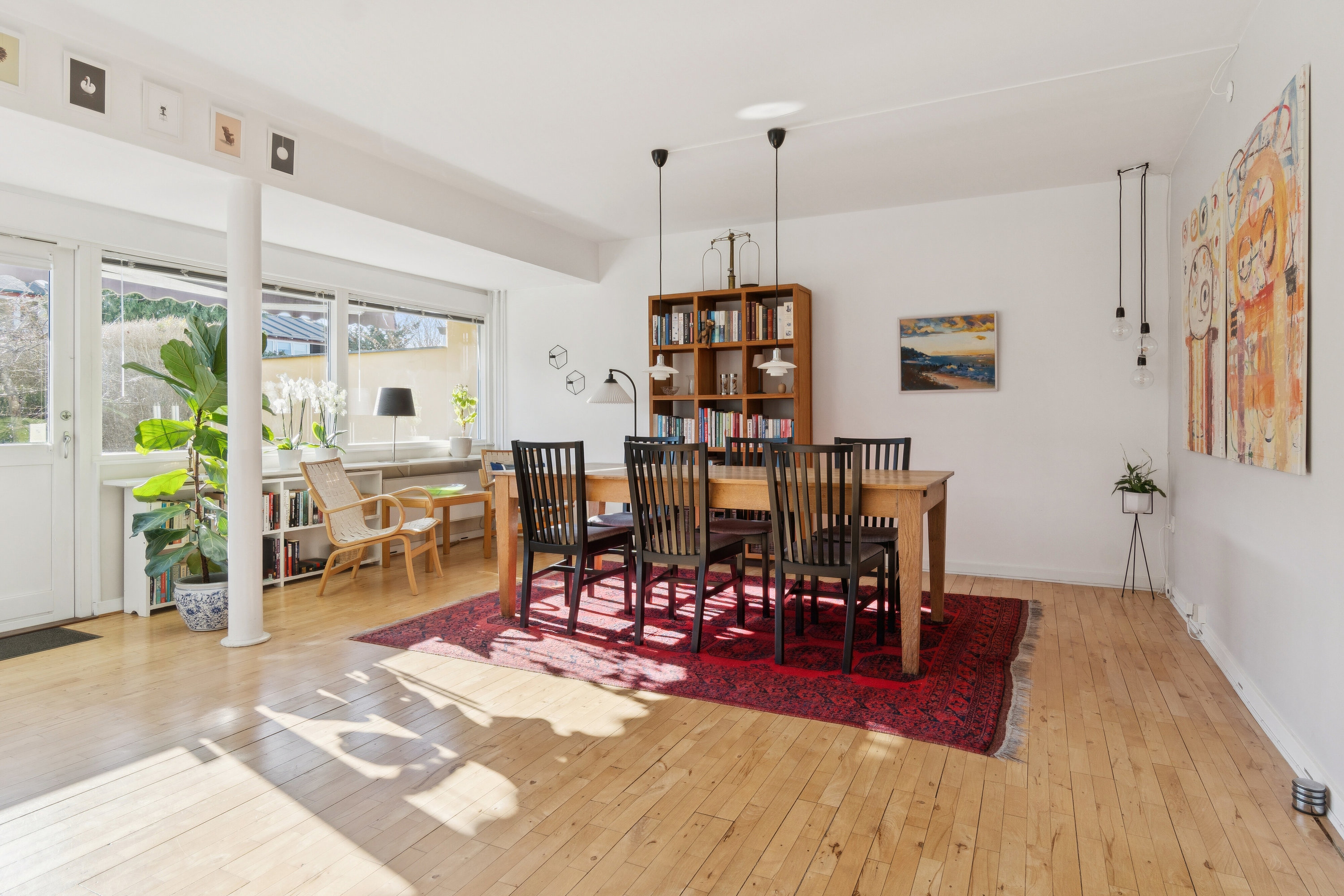 Fremhævet spisestue billede i fuldskærmstilstand. Billede af Åbrinken 92, 2830 Virum