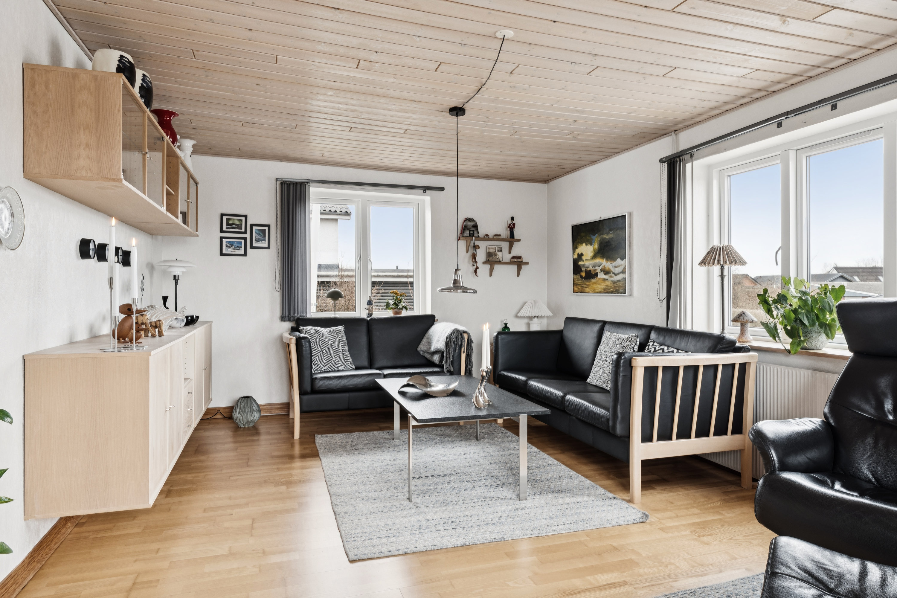 Fremhævet stue billede i fuldskærmstilstand. Billede af Tværgade 20, 9270 Klarup