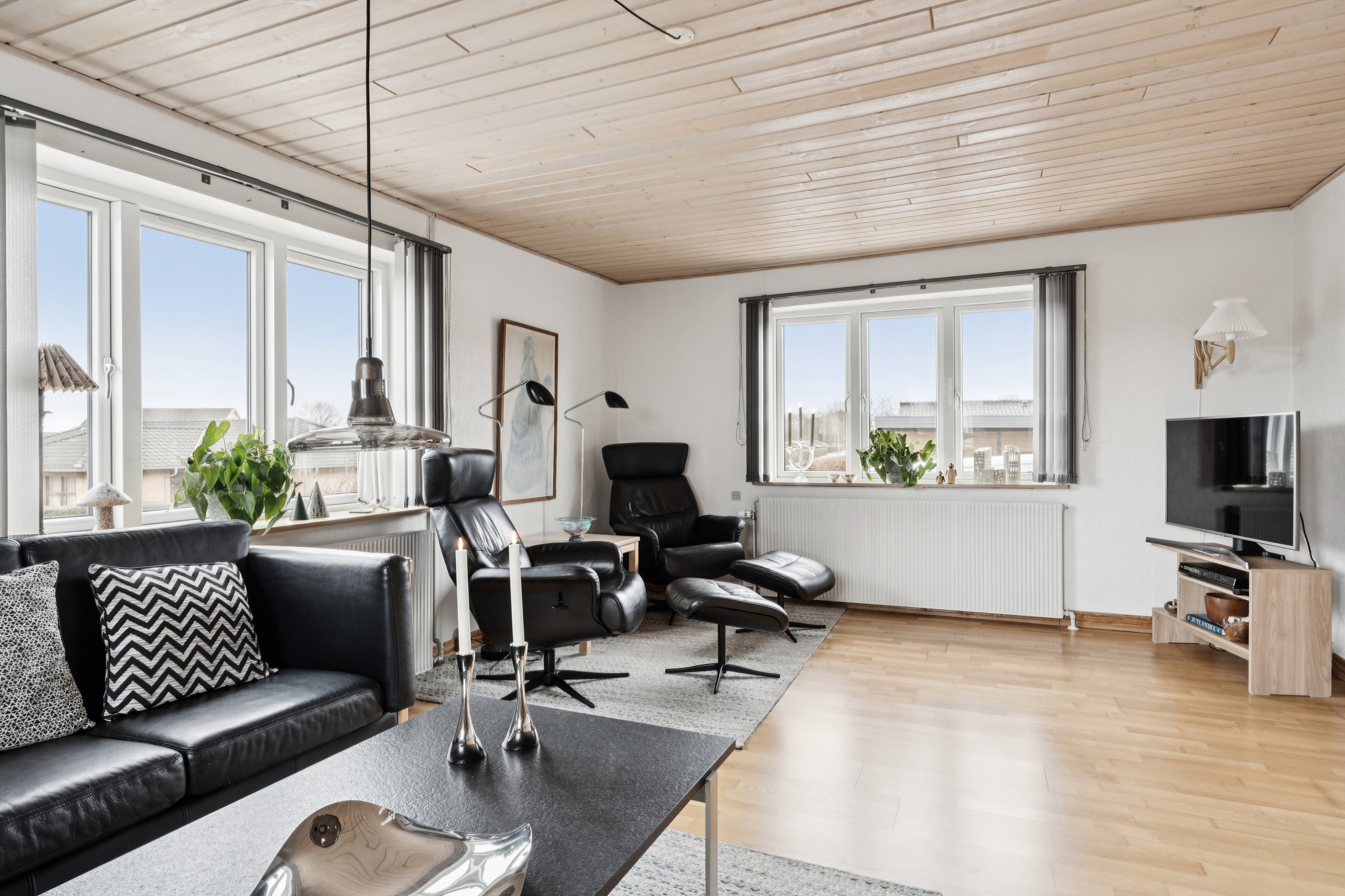 Fremhævet stue billede i fuldskærmstilstand. Billede af Tværgade 20, 9270 Klarup