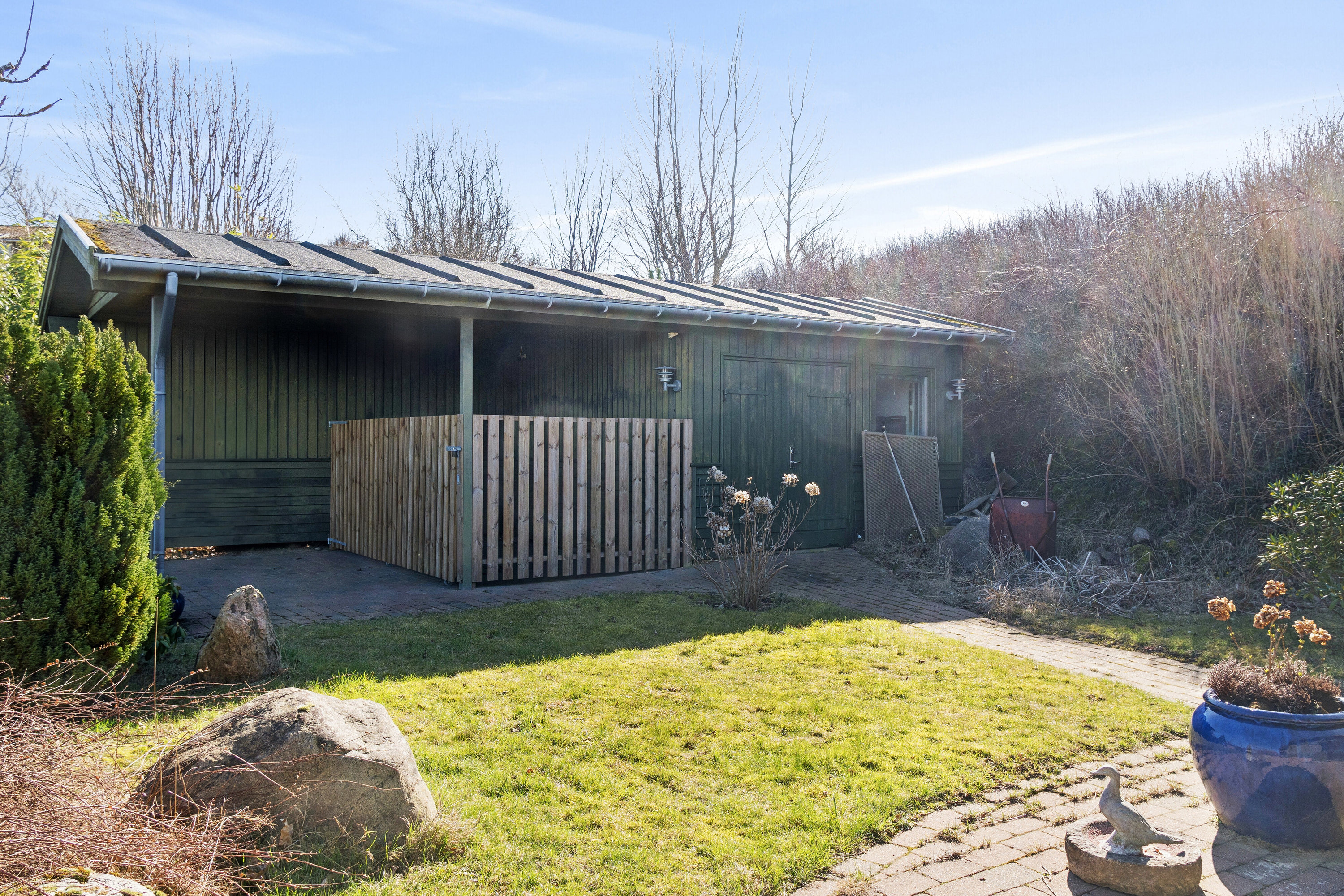 Fremhævet udendørs billede i fuldskærmstilstand. Billede af Varhøj 15, Veddinge, 4540 Fårevejle