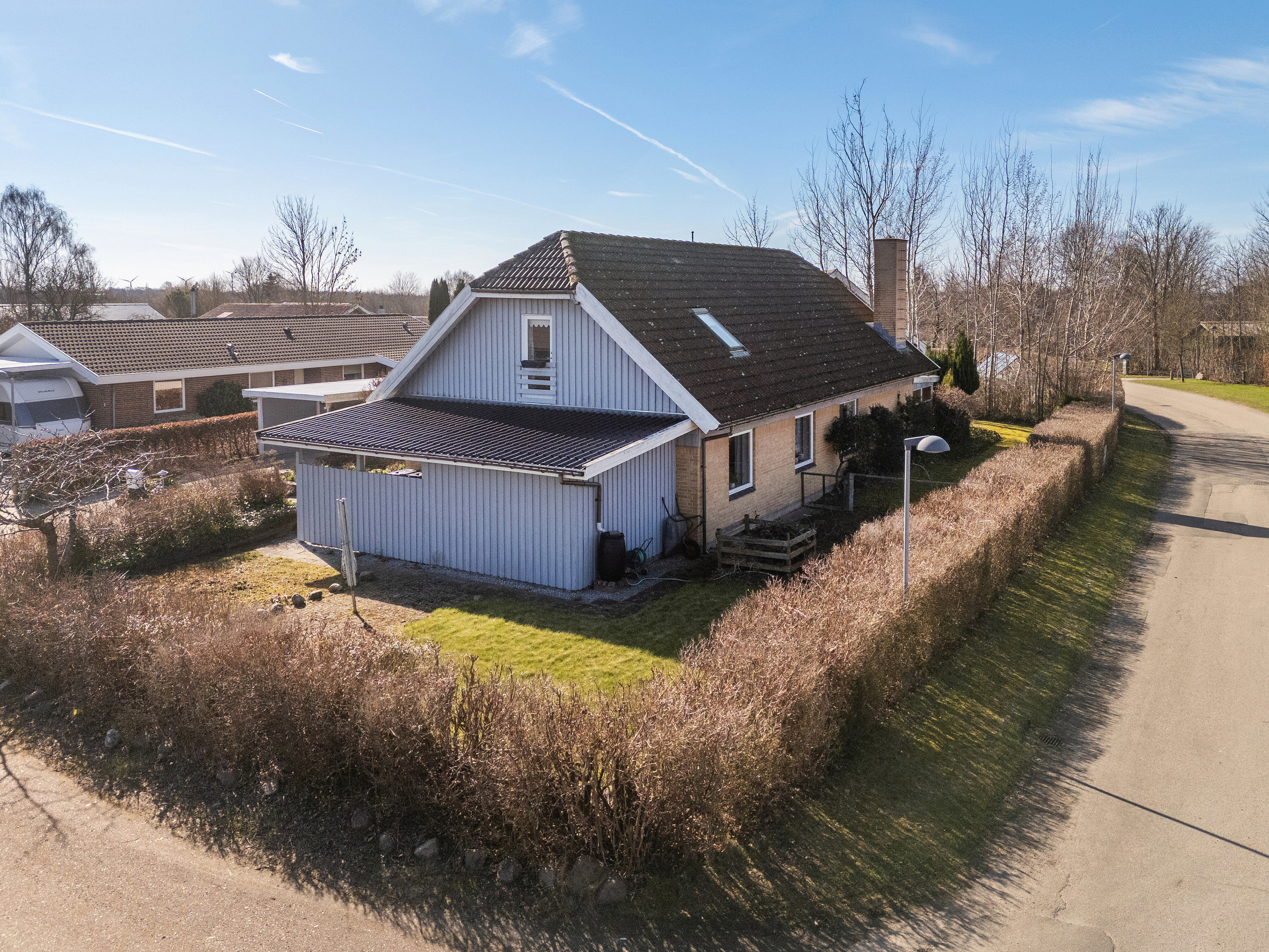 Fremhævet luftfoto billede i fuldskærmstilstand. Billede af Højbuen 14, 4270 Høng