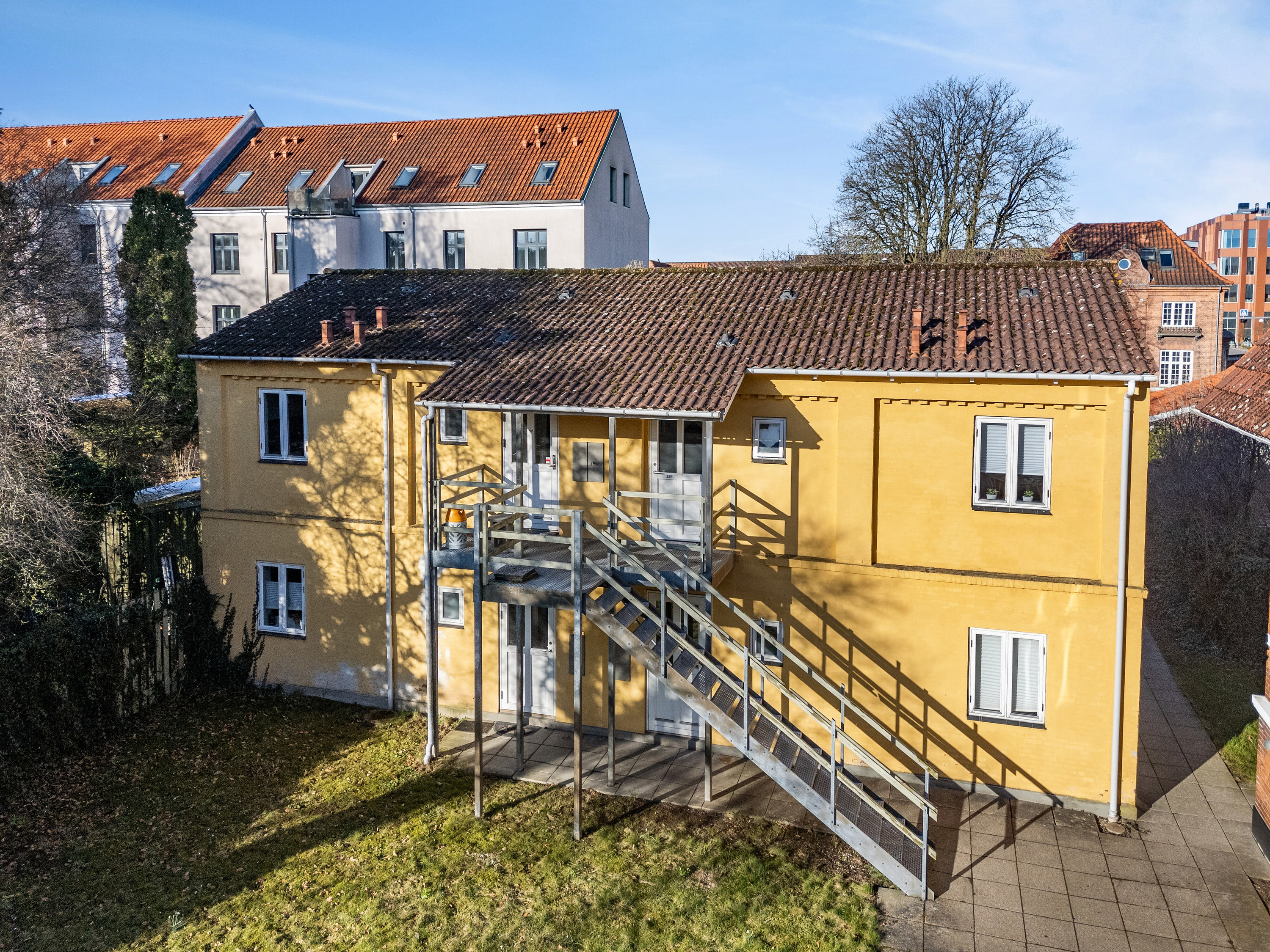 Fremhævet set fra haven billede i fuldskærmstilstand. Billede af Sdr.Stationsvej 27E, 4200 Slagelse