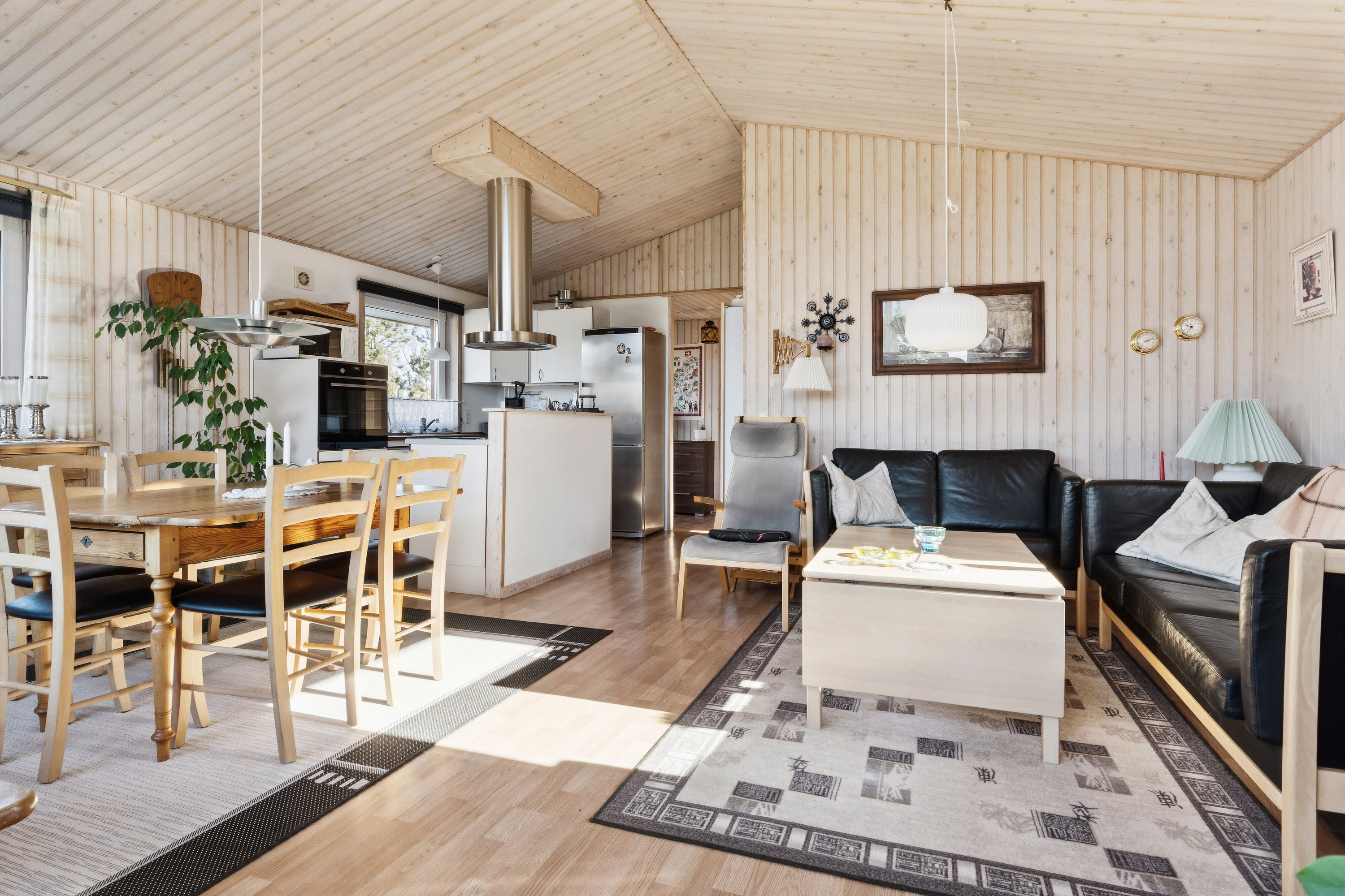 Fremhævet stue billede i fuldskærmstilstand. Billede af Klinteborgvej 2, Ordrup, 4540 Fårevejle