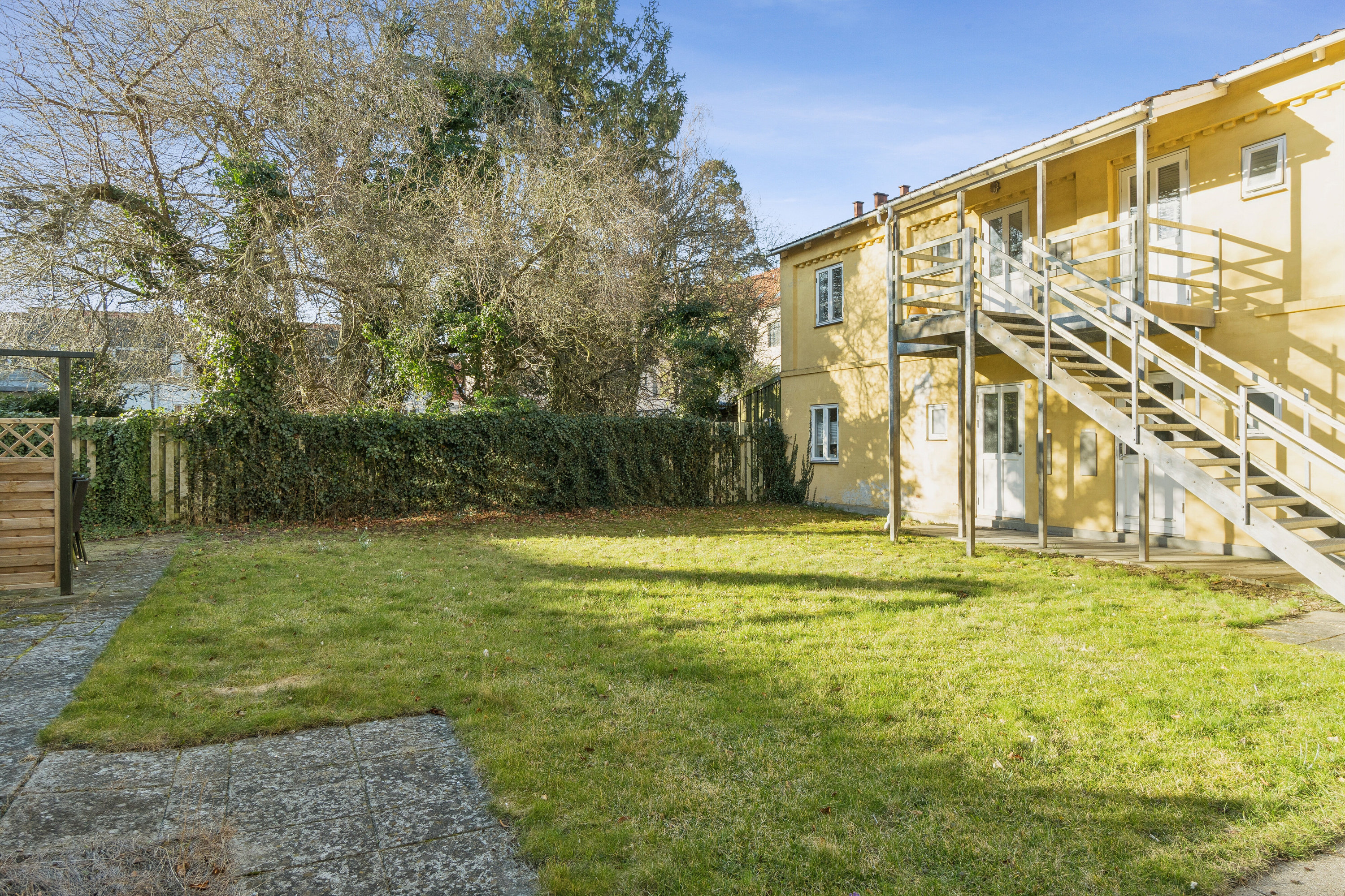 Fremhævet set fra haven billede i fuldskærmstilstand. Billede af Sdr.Stationsvej 27E, 4200 Slagelse