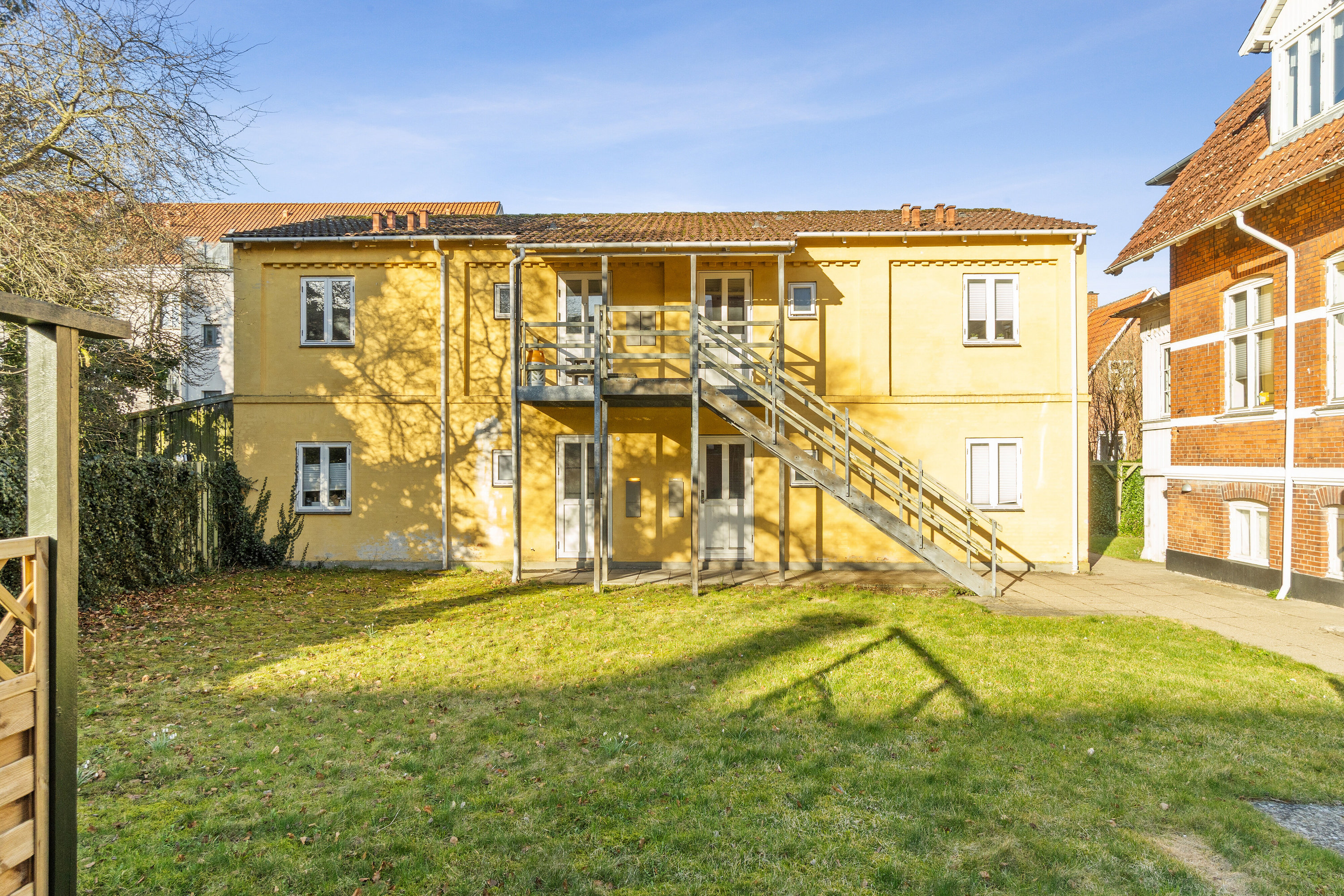 Fremhævet set fra haven billede i fuldskærmstilstand. Billede af Sdr.Stationsvej 27E, 4200 Slagelse