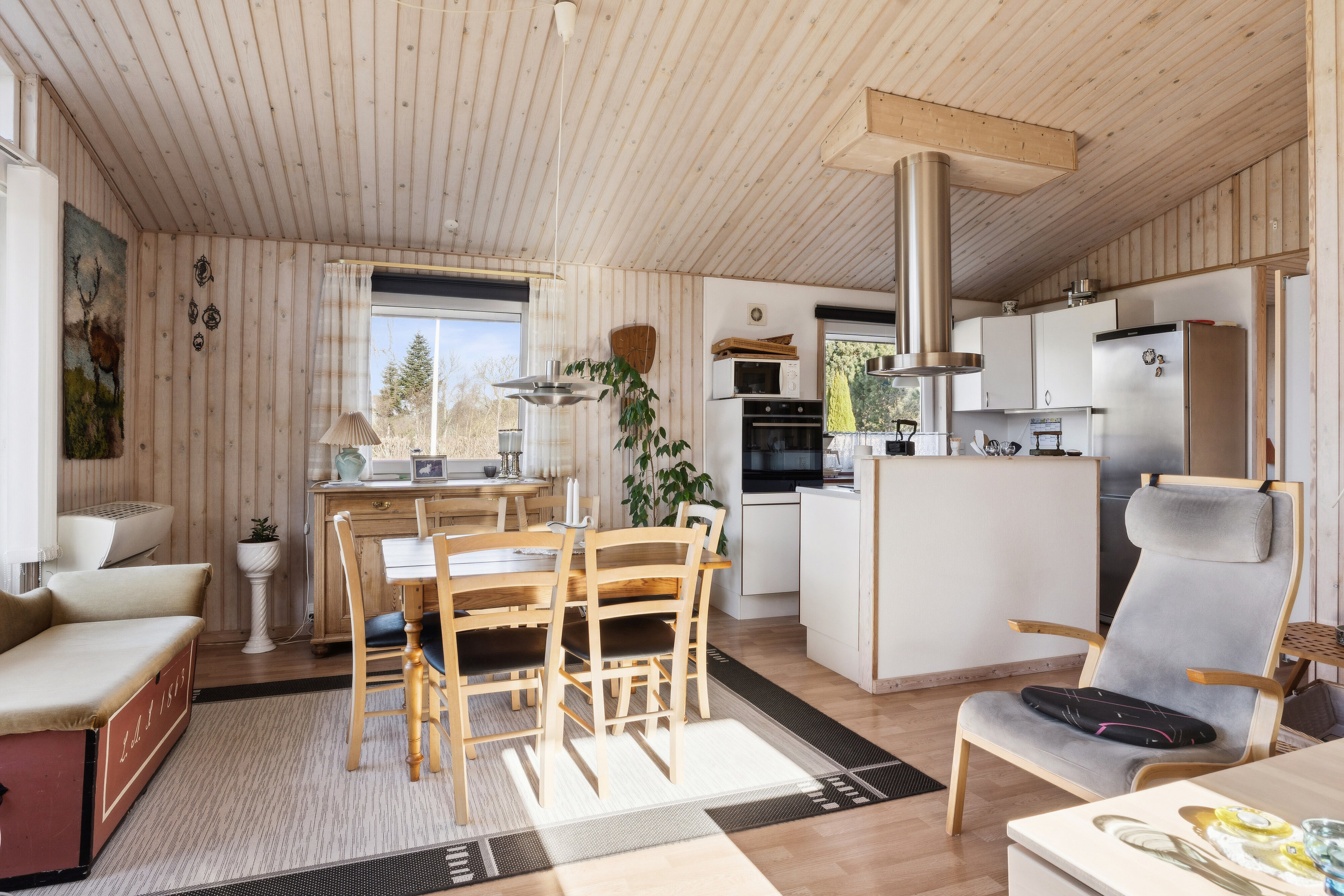 Fremhævet spisestue billede i fuldskærmstilstand. Billede af Klinteborgvej 2, Ordrup, 4540 Fårevejle