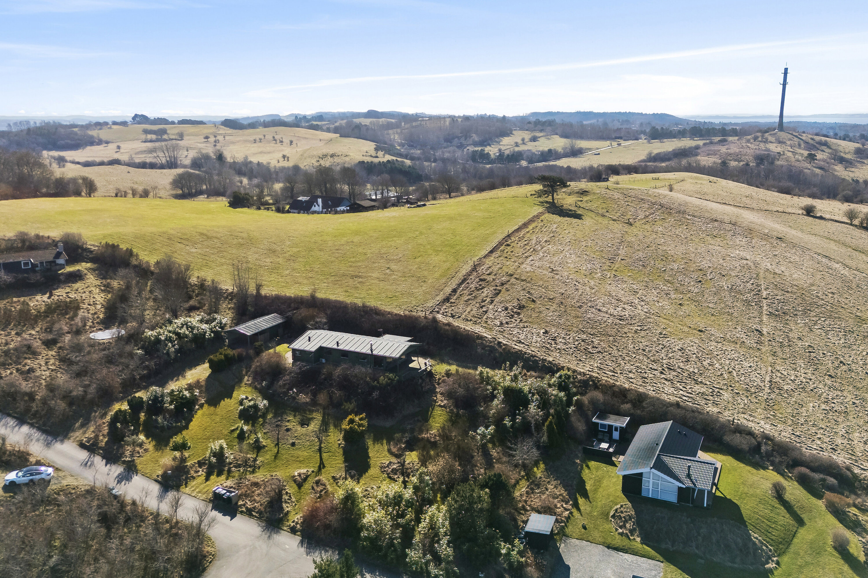 Fremhævet luftfoto billede i fuldskærmstilstand. Billede af Varhøj 15, Veddinge, 4540 Fårevejle