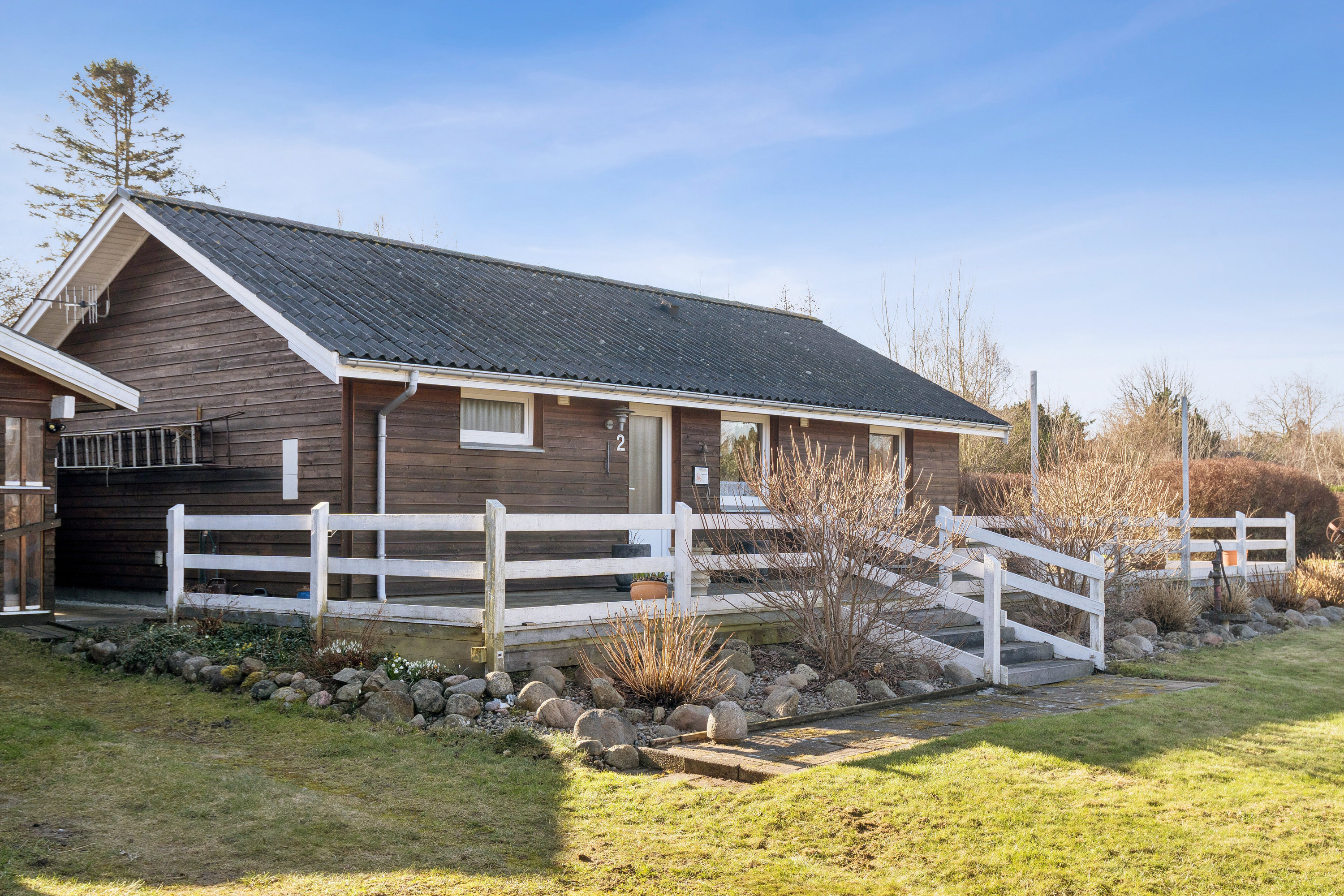 Fremhævet set fra haven billede i fuldskærmstilstand. Billede af Klinteborgvej 2, Ordrup, 4540 Fårevejle