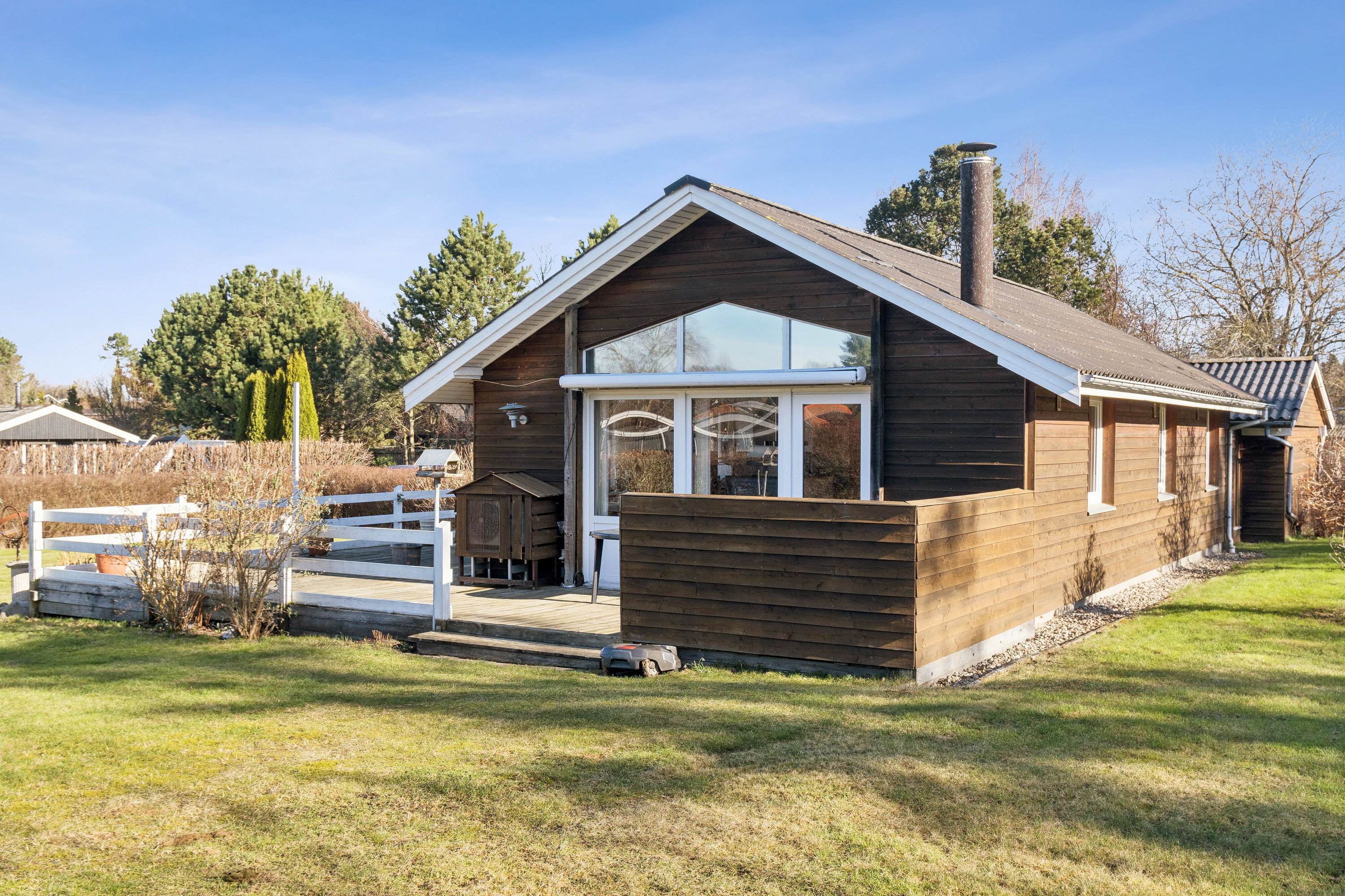 Fremhævet set fra haven billede i fuldskærmstilstand. Billede af Klinteborgvej 2, Ordrup, 4540 Fårevejle