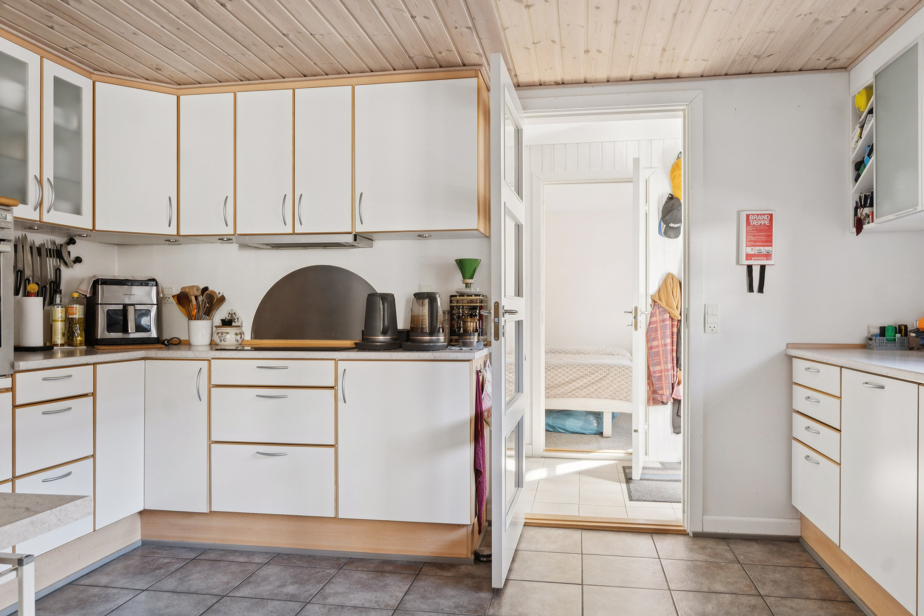 Fremhævet køkken billede i fuldskærmstilstand. Billede af Banevej 14, Hyllested, 4261 Dalmose