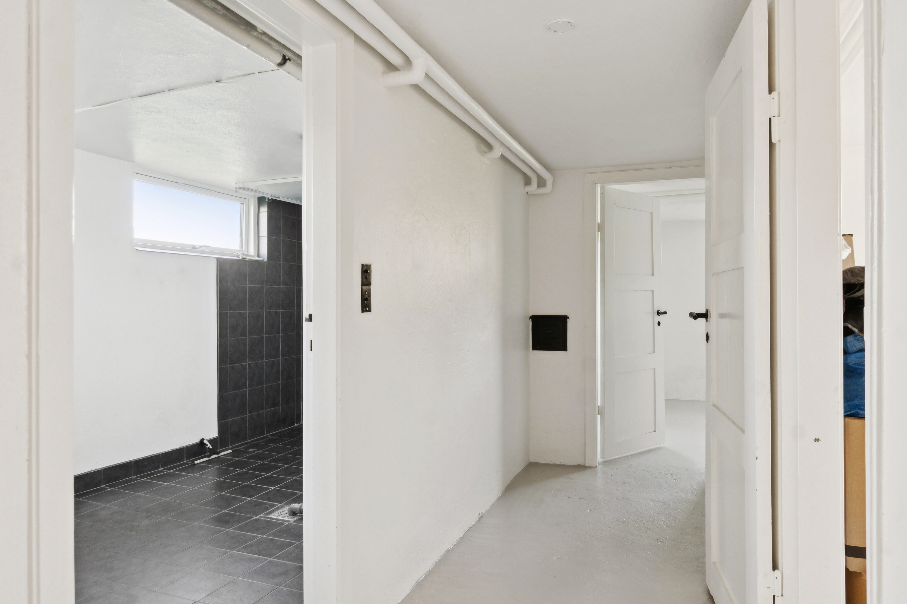 Fremhævet gang billede i fuldskærmstilstand. Billede af Manøvej 10, 4700 Næstved