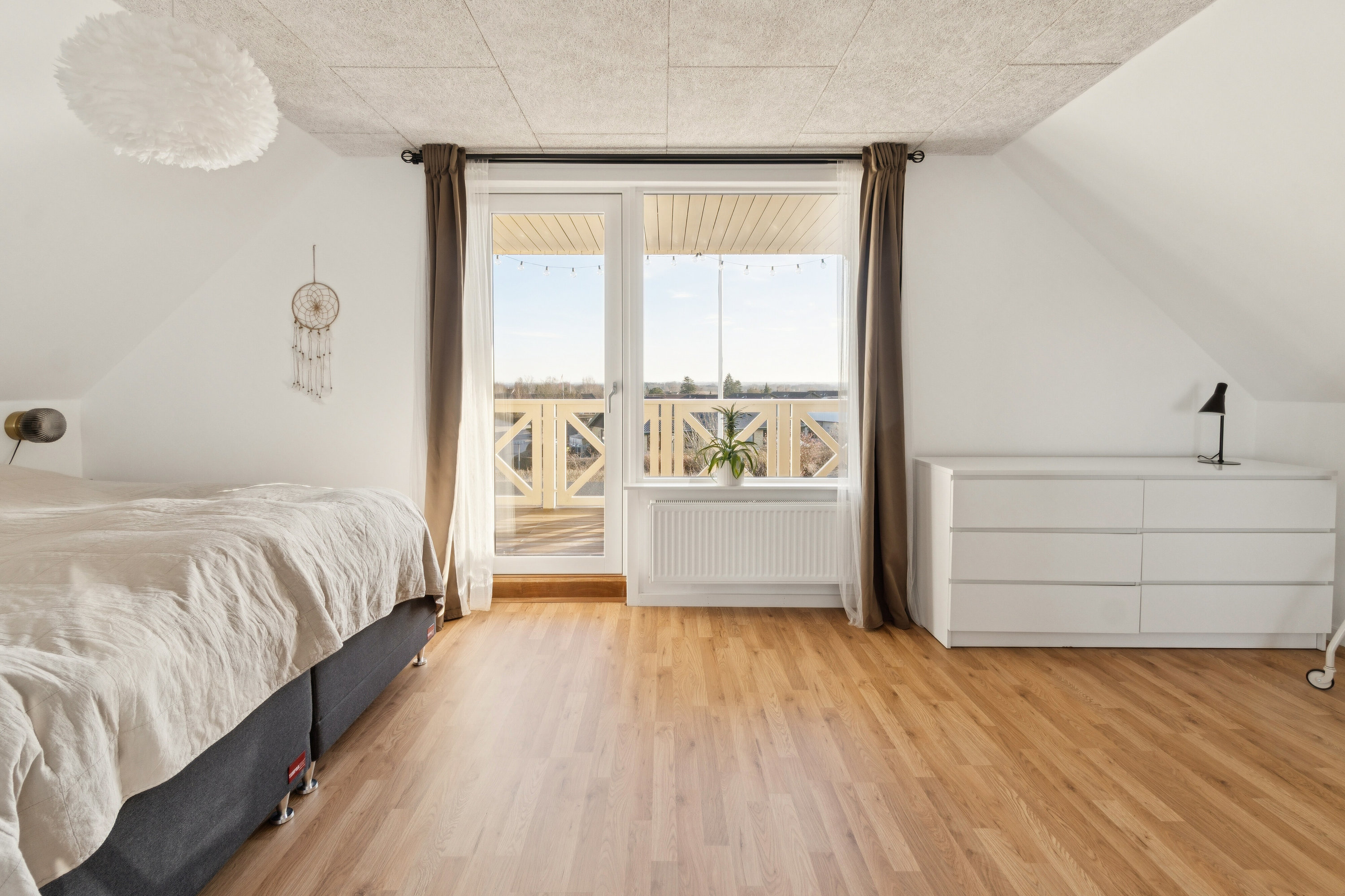 Fremhævet soveværelse billede i fuldskærmstilstand. Billede af Nørrevangen 17, 4550 Asnæs